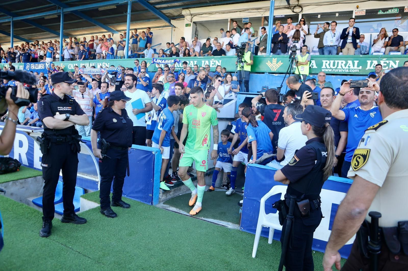 El Linares - Málaga CF, en fotos