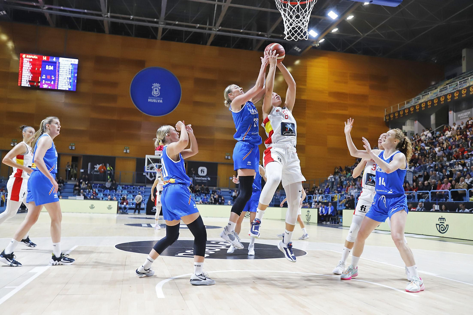 Imágenes del partido de la Selección Española femenina de baloncesto contra Islandia en Huelva