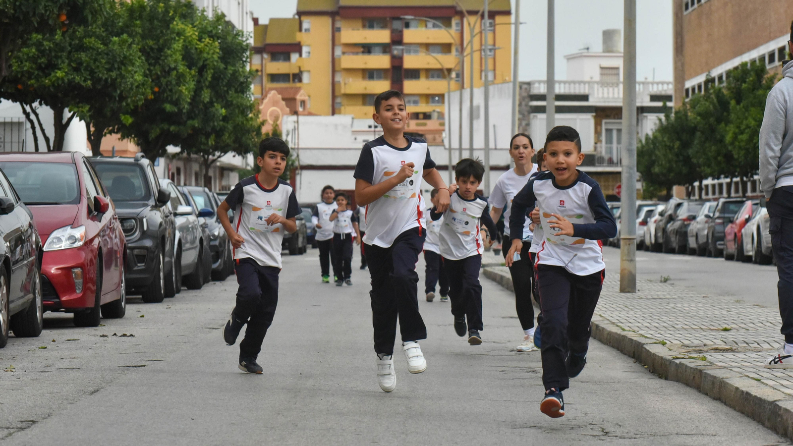 Fotos de la carrera contra la leucemia del Colegio Salesianos de La Línea