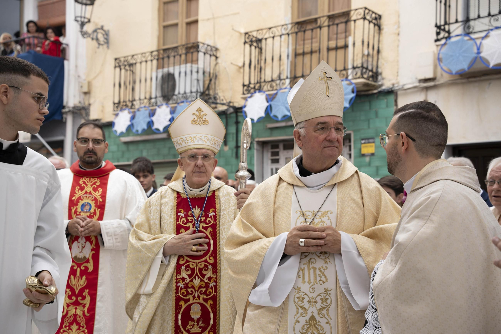 Las imágenes de la misa y procesión en Macael por las fiestas en honor a Nuestra Señora del Rosario