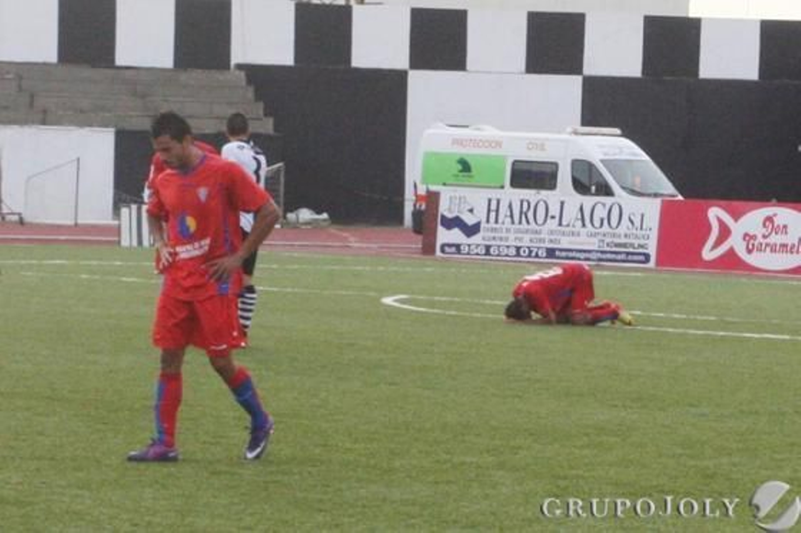 La Balona certifica su segunda posición tras el 2-0 para los blanquinegros.

Foto: Paco Guerrero