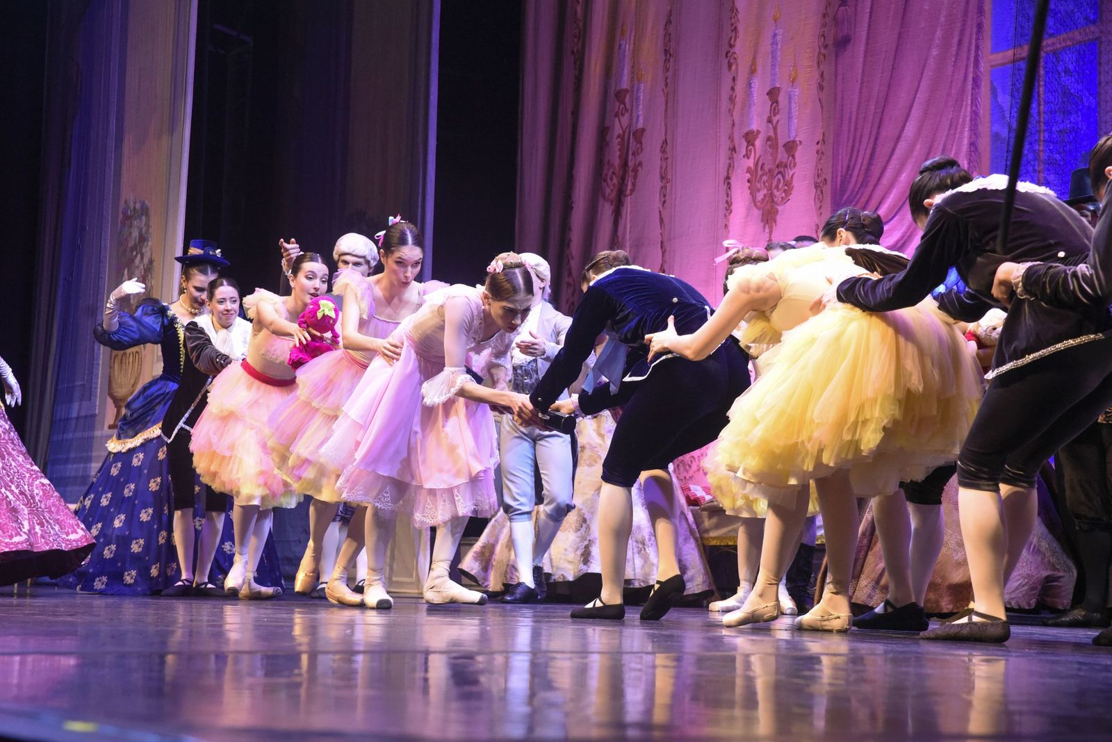 Las fotos de "El Cascanueces", por el ballet de Kiev, en La Linea