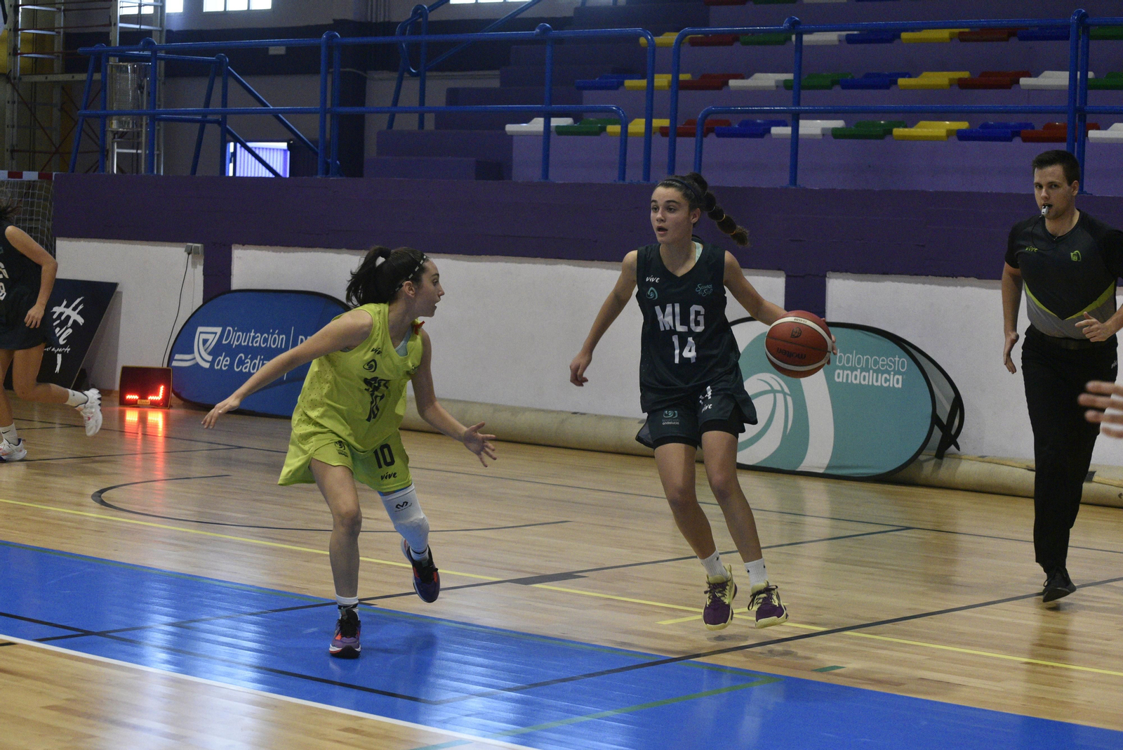 La primera jornada del Andaluz infantil femenino de baloncesto en La Línea
