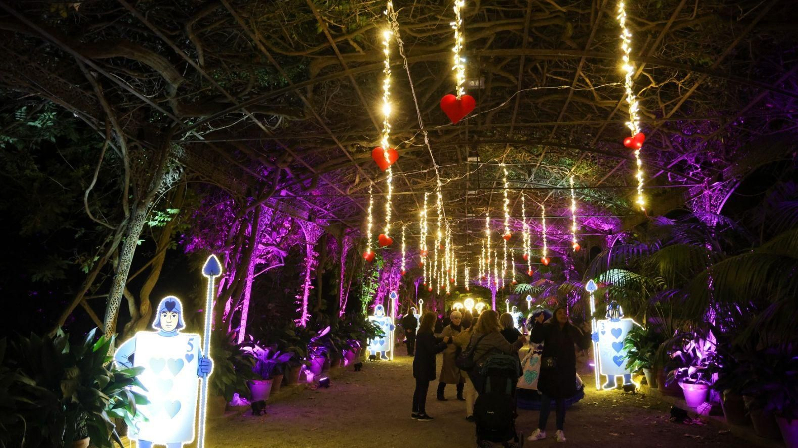 El espectaculo 'La Navidad en el Jardín de las Maravillas' en el Jardín Botánico, en imágenes