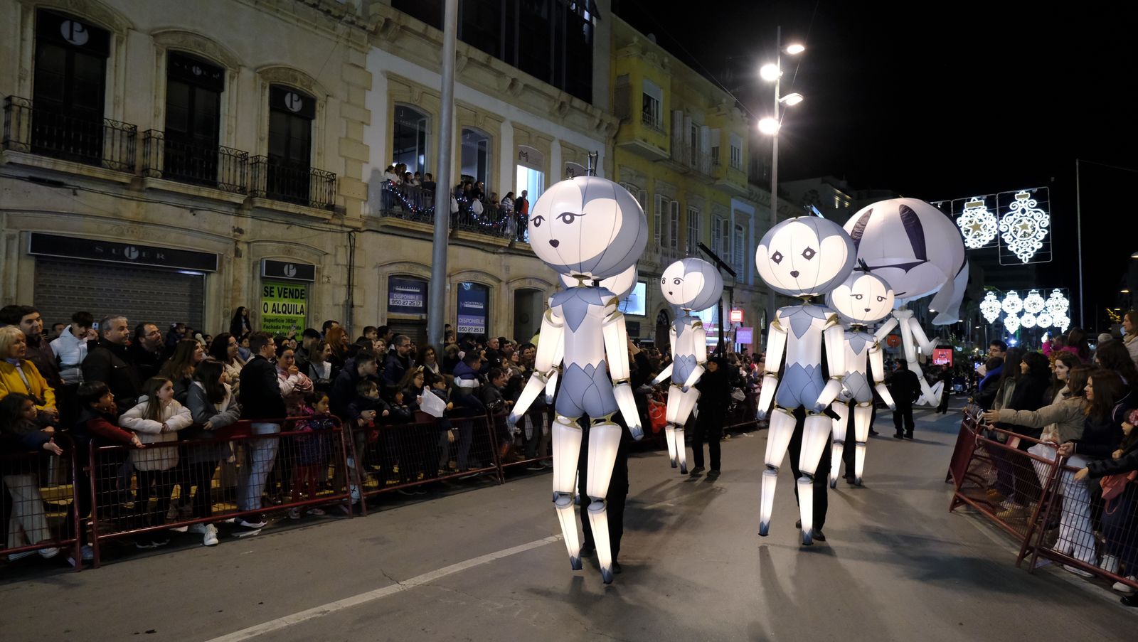 Fotogalería de la Cabalgata de Reyes Magos en Almería