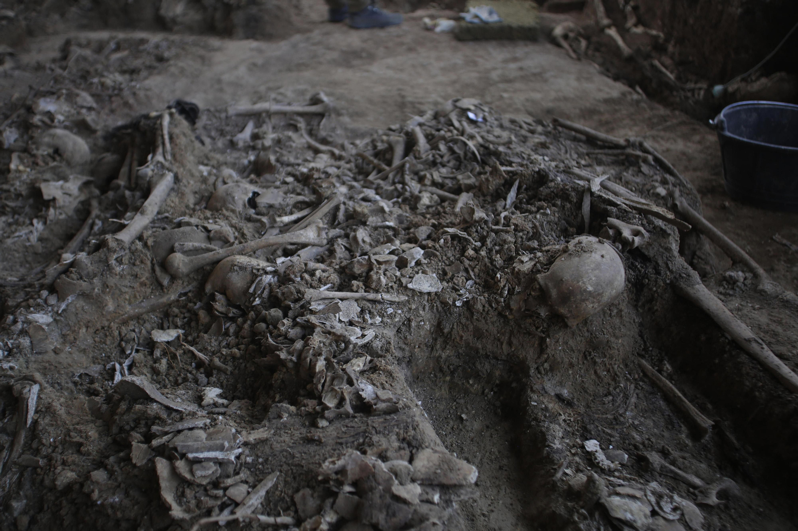 Avance de los trabajos en la fosa común de Pico Reja