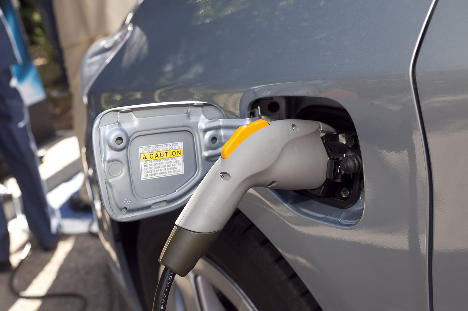 La Diputación ofrece a todos los municipios de Granada una licitación conjunta para desplegar una red de electrolineras