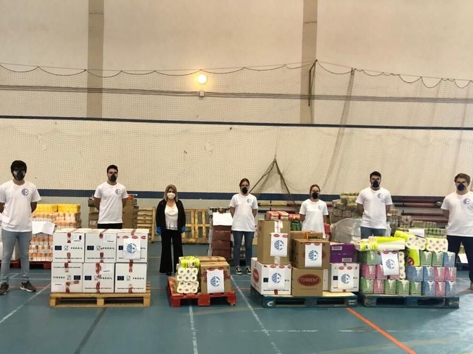 Donación de 'Jóvenes por Jerez' en el Kiko Narváez.