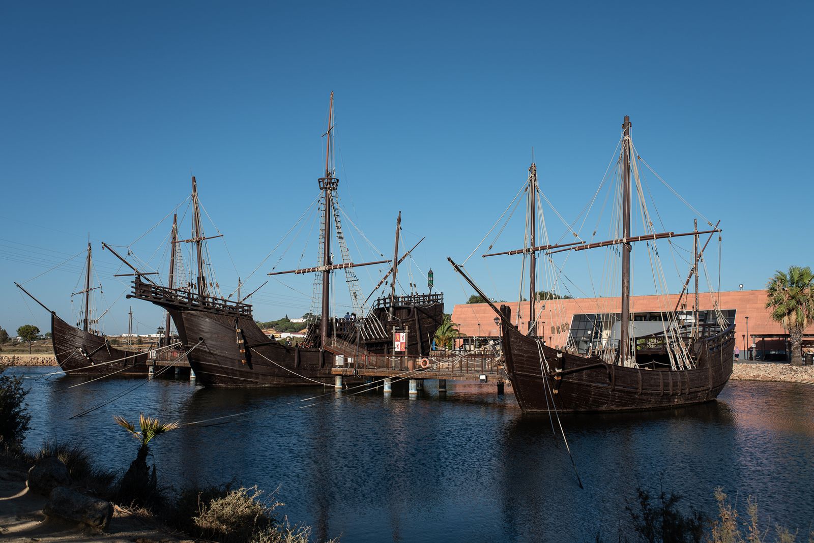 El Muelle de las Carabelas: Teatro, cuentacuentos y exposiciones
