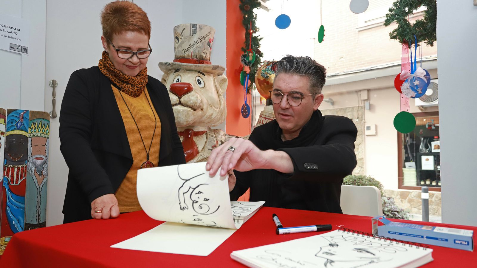 Las mejores fotos de la inauguración del mercadillo navideño de Apadis
