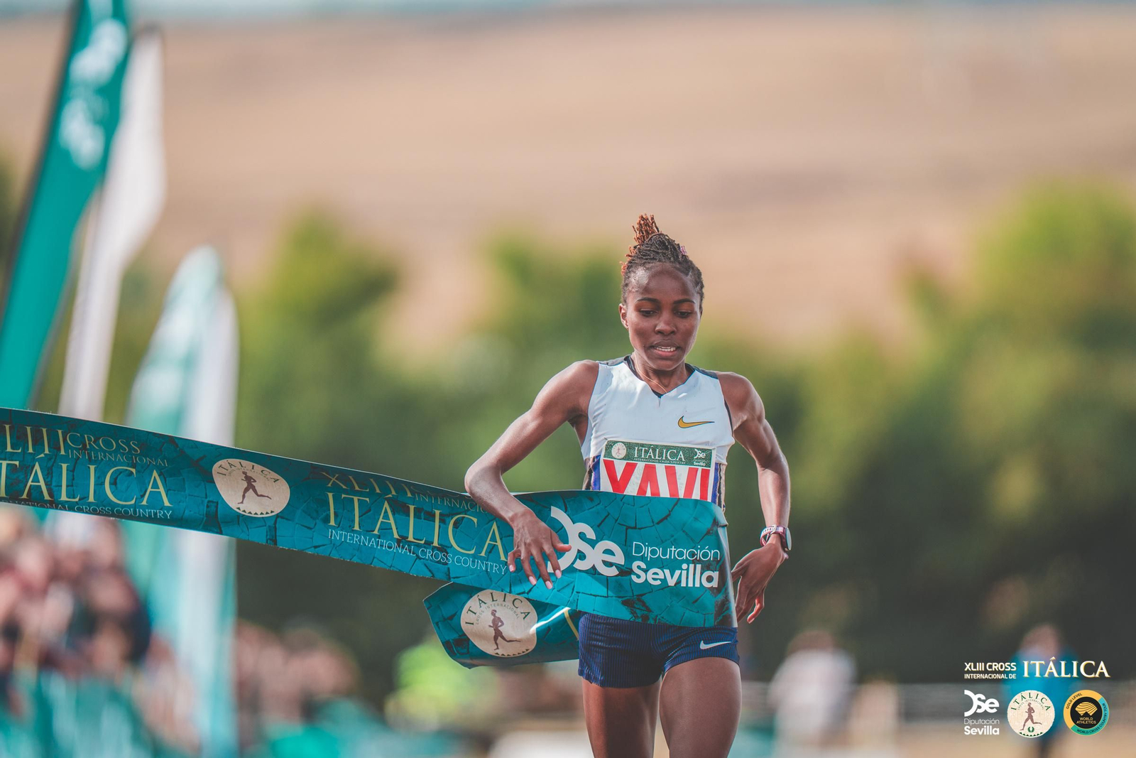 Búscate en las fotos del Cross de Itálica 2025 | 11