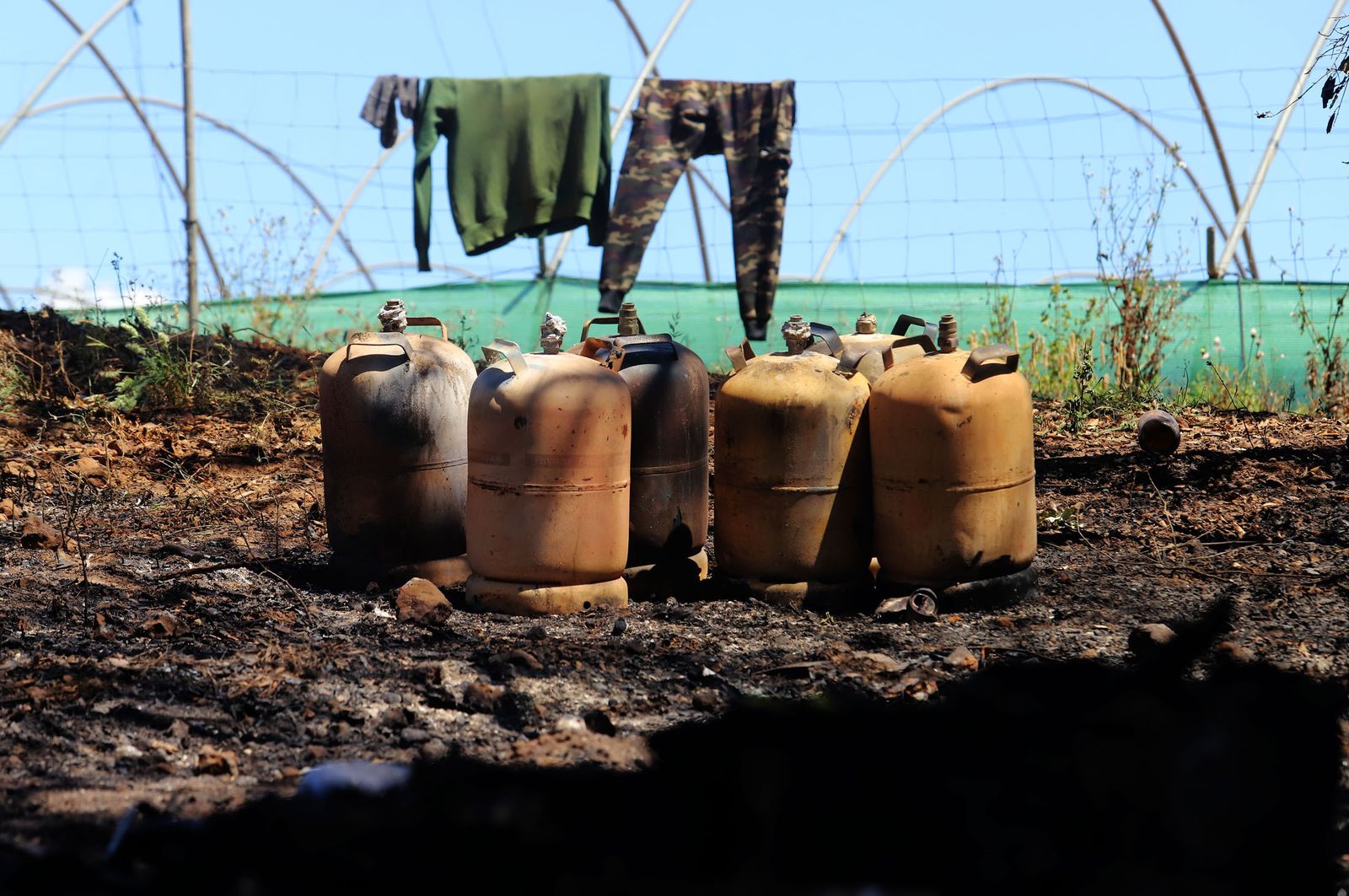 Imágenes del incendio de chabolas en Lucena del Puerto