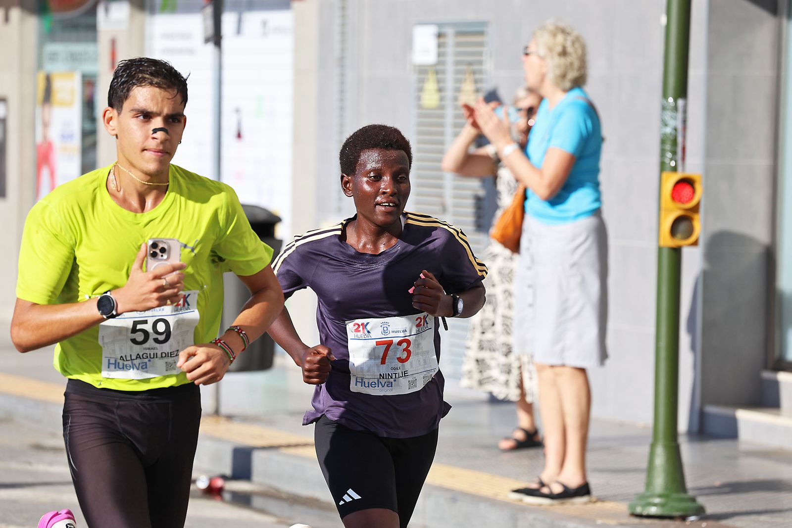 Las mejores imágenes de la carrera 21K Ciudad de Huelva