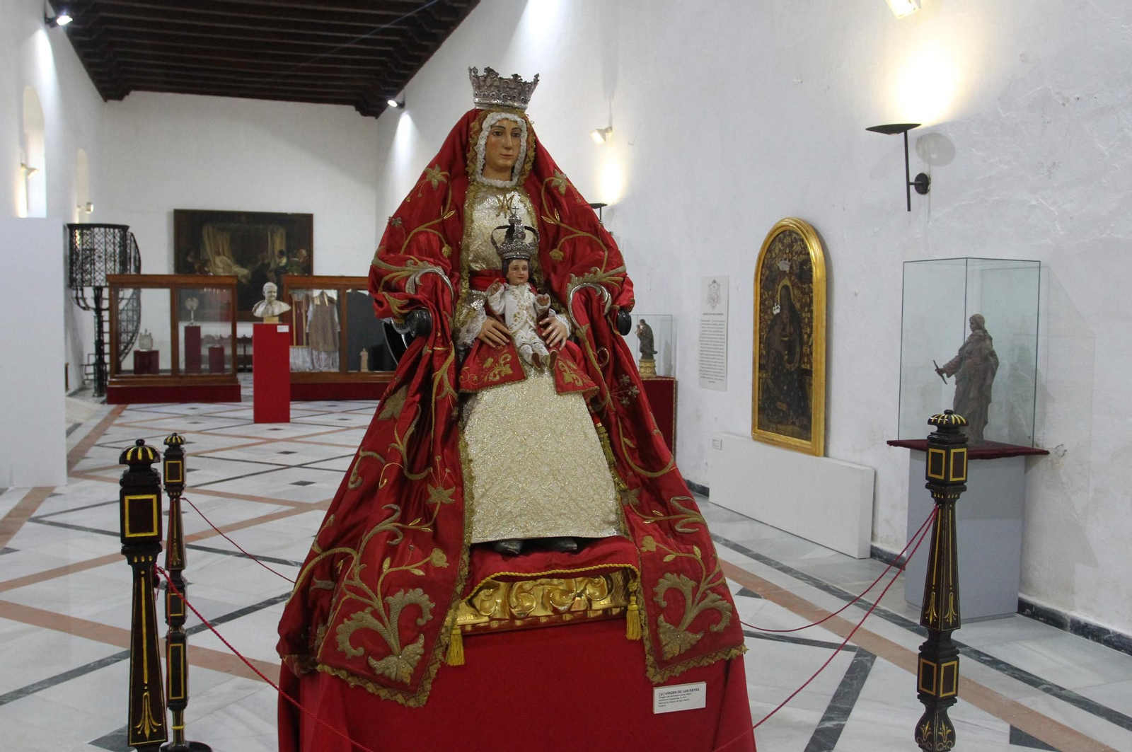 La inauguración de la exposición 'Arcipreste de Huelva, San Manuel González', en imágenes