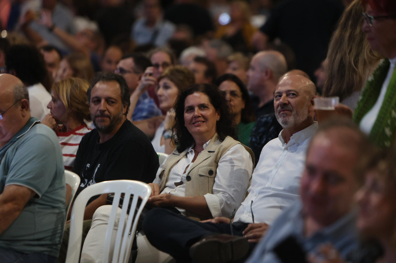 Búscate en el concierto de Miguel Ríos