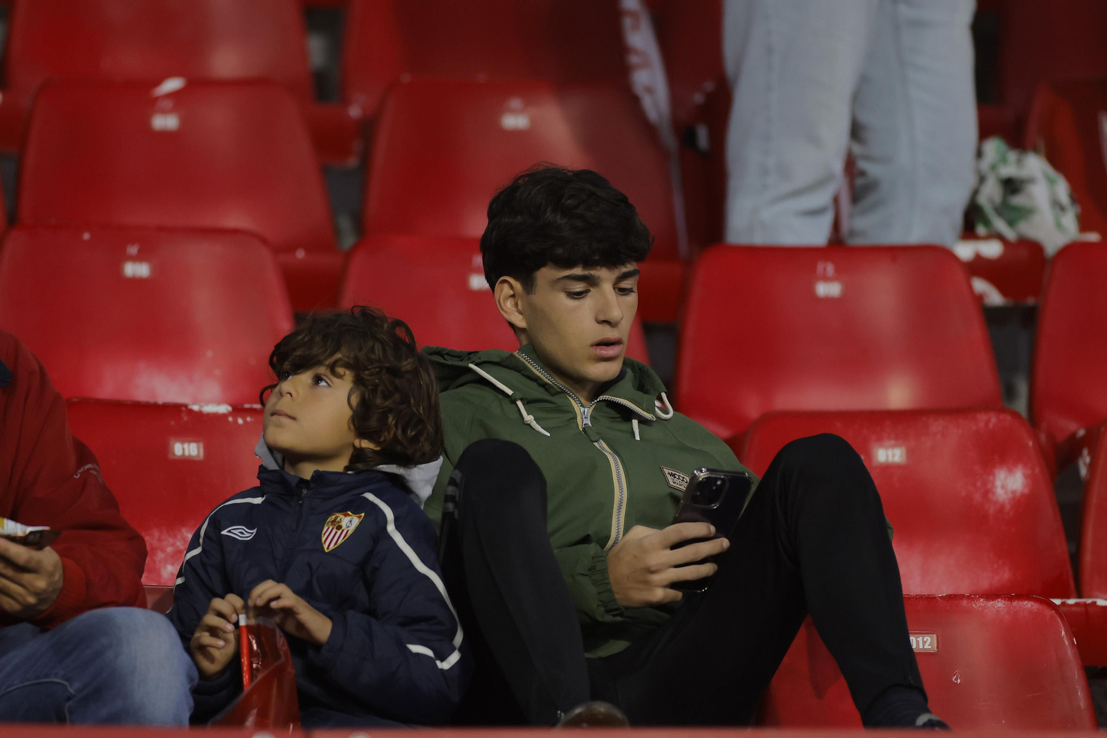 Búscate en las fotos del Sevilla Fc- PSV