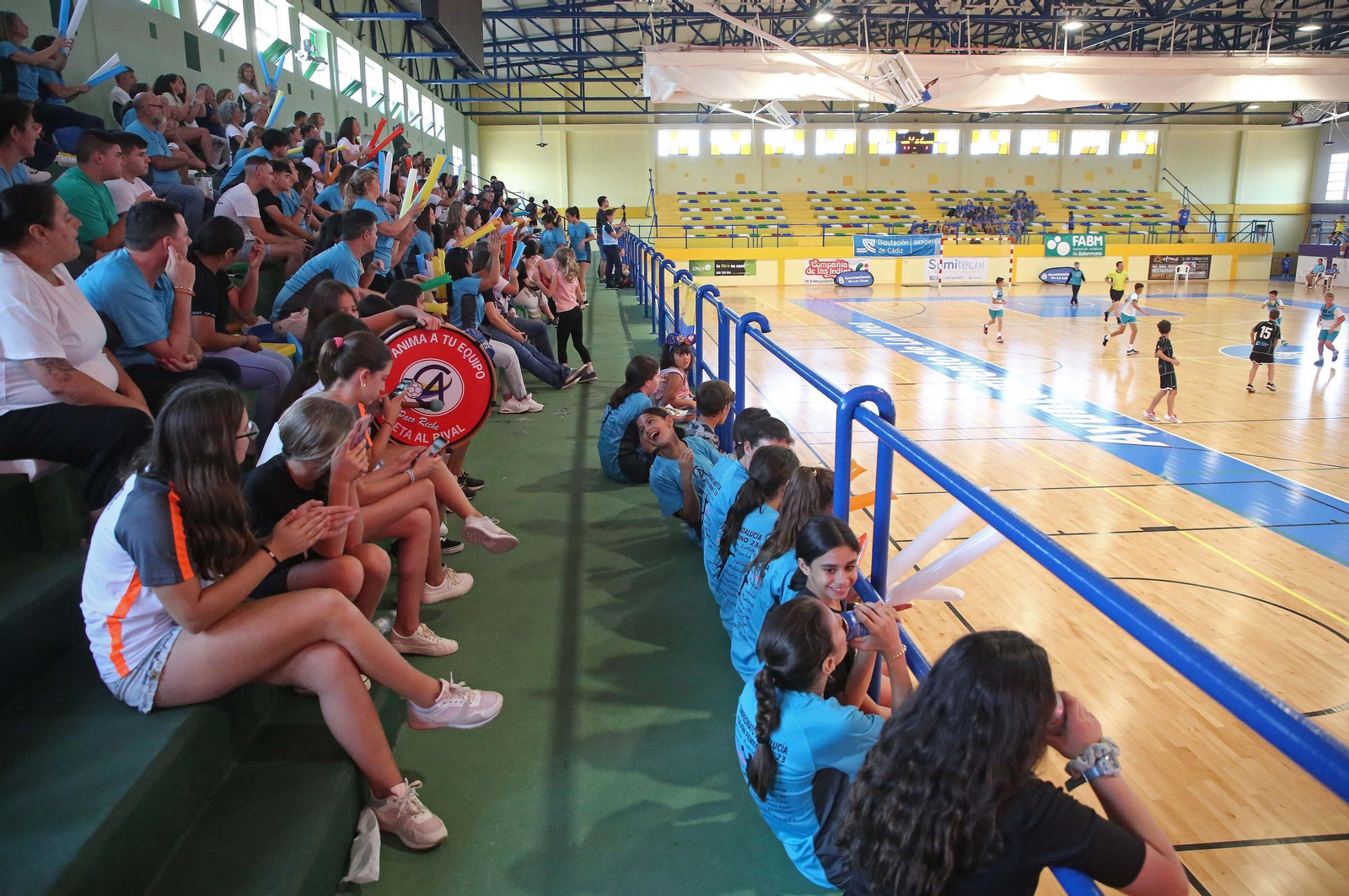 Fotos de la jornada inaugural del CADEBA alevín de balonmano en La Línea