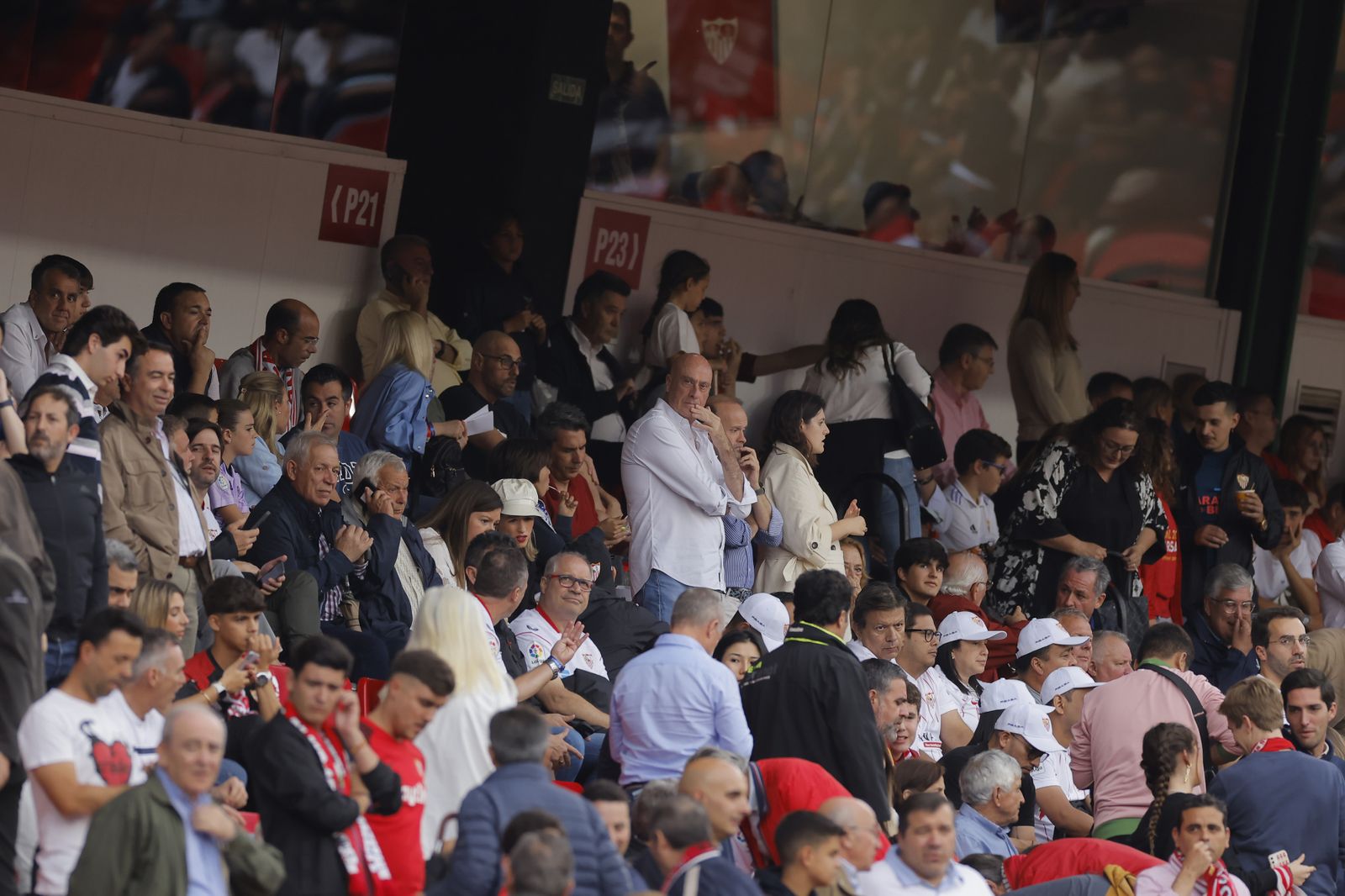 Búscate en las fotos del Sevilla-Madrid