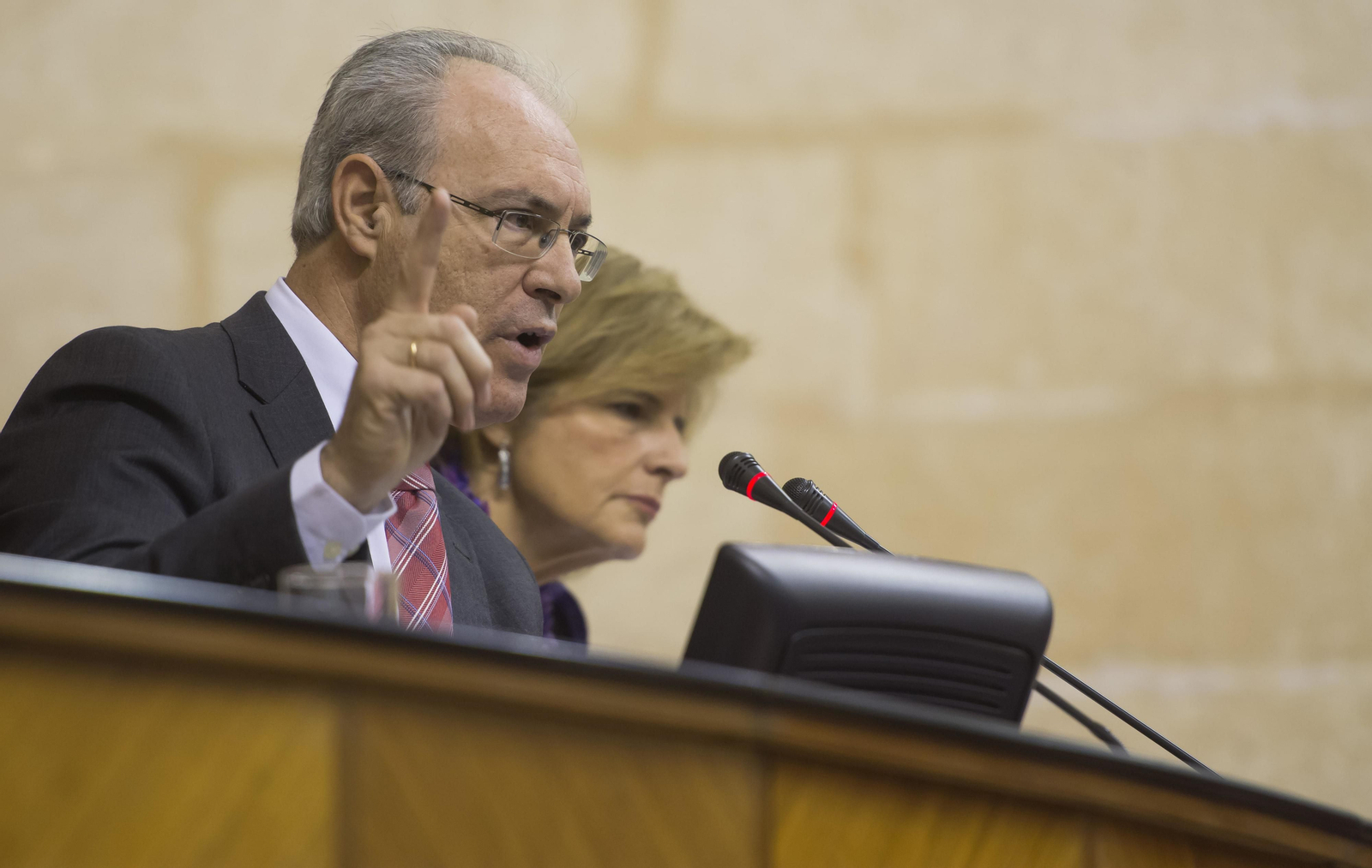 El presidente del Parlamento, Juan Pablo Durán, en una de las sesiones de la Cámara. El presidente del Parlamento, Juan Pablo Durán, en una de las sesiones de la Cámara.