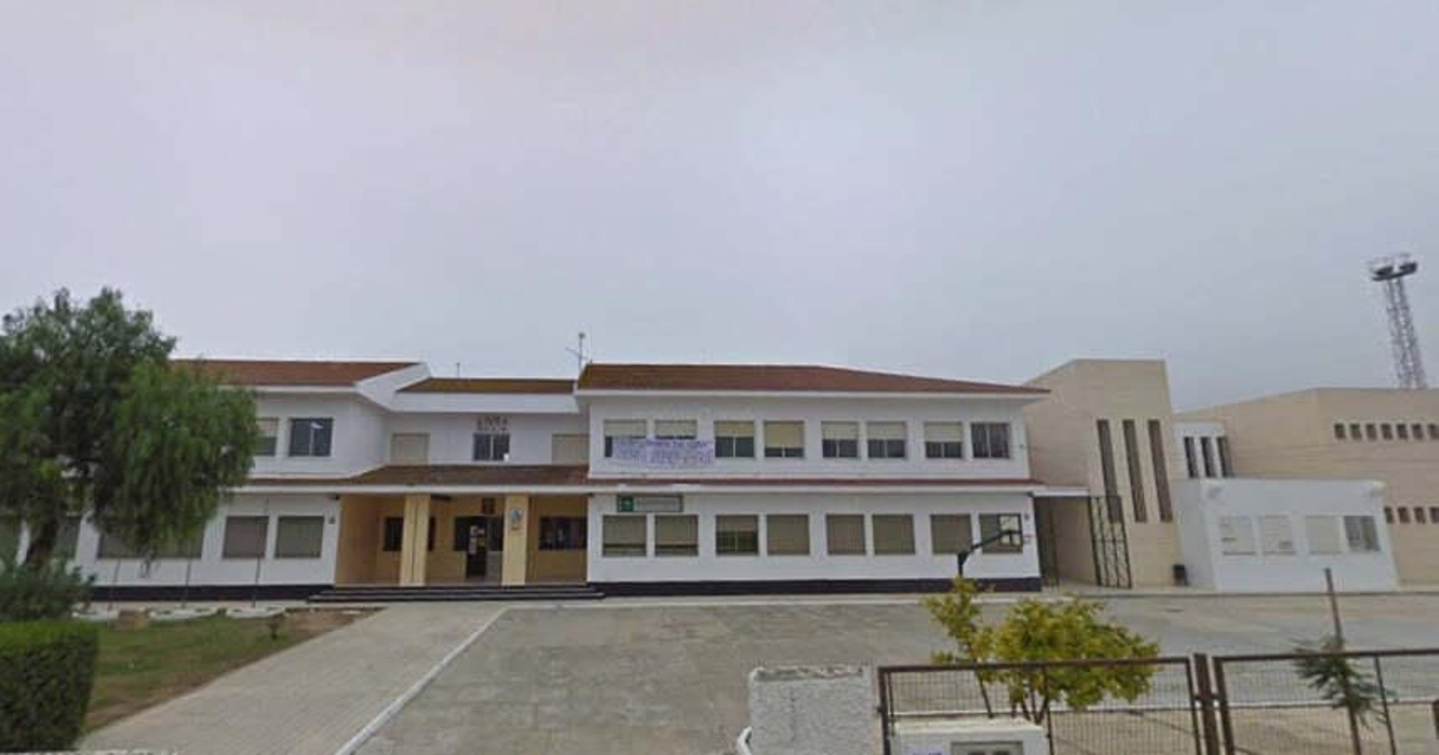 El colegio Virgen de Luna de Escacena del Campo cierra todas sus aulas de Primaria y Secundaria