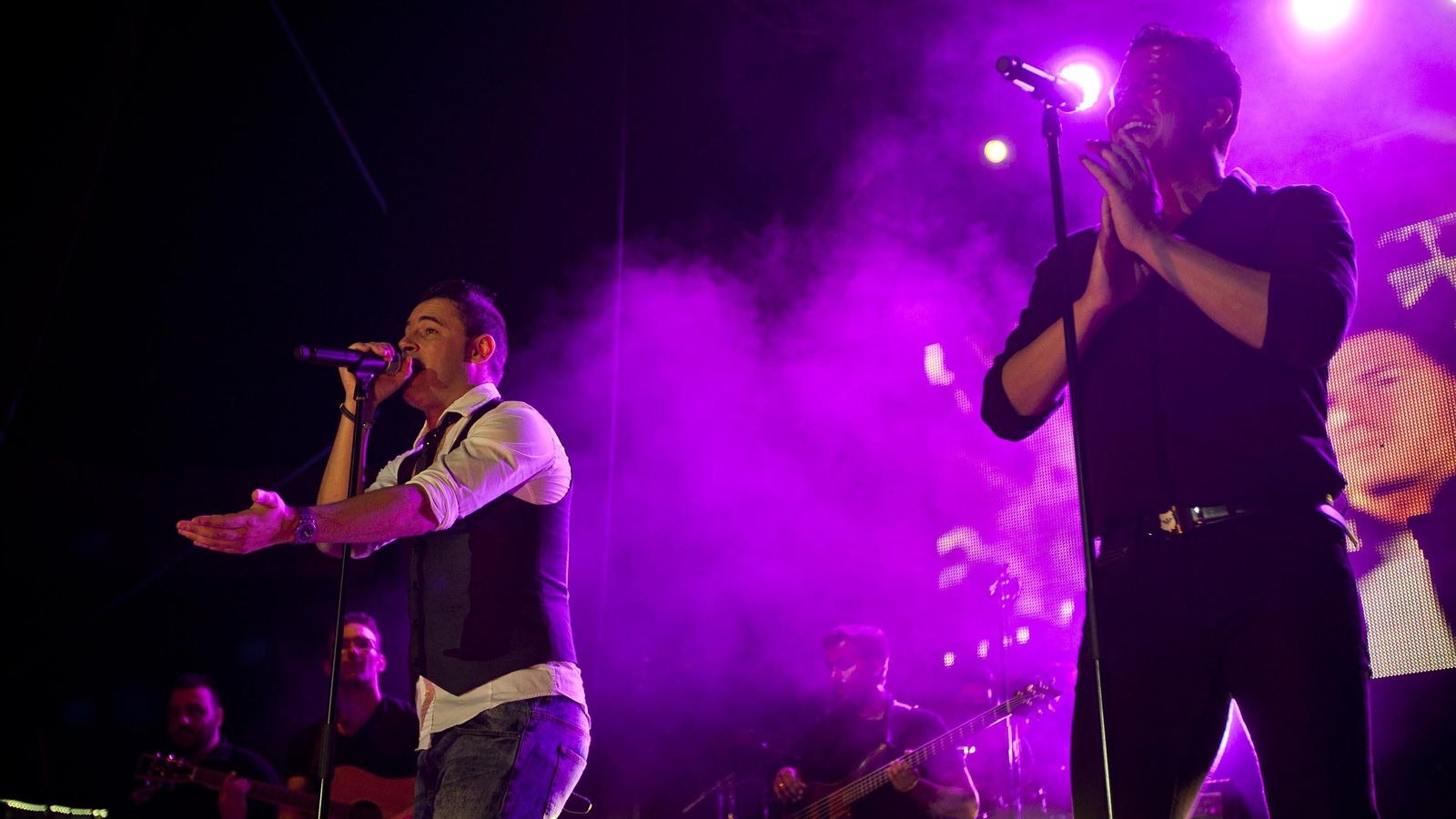 Andy & Lucas actúan en Bormujos.