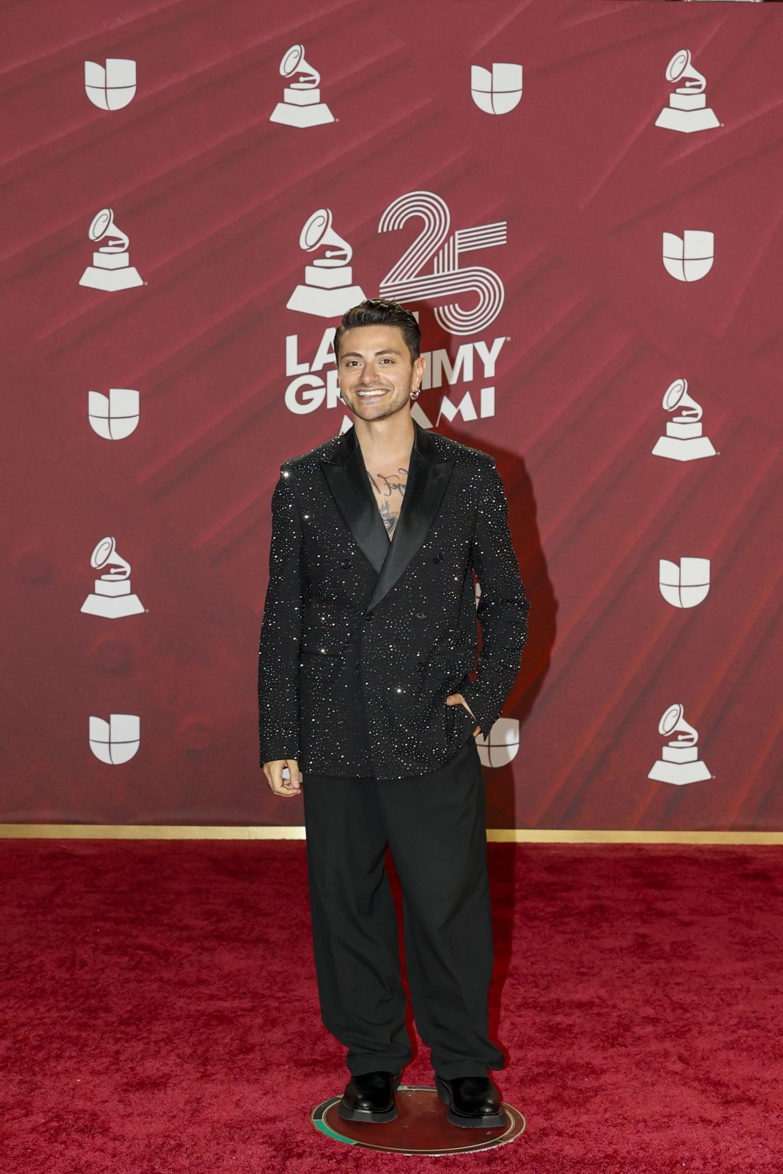 Todos los famosos, tendencias y curiosidades en la alfombra roja de la 25 edición de los Grammy Latinos