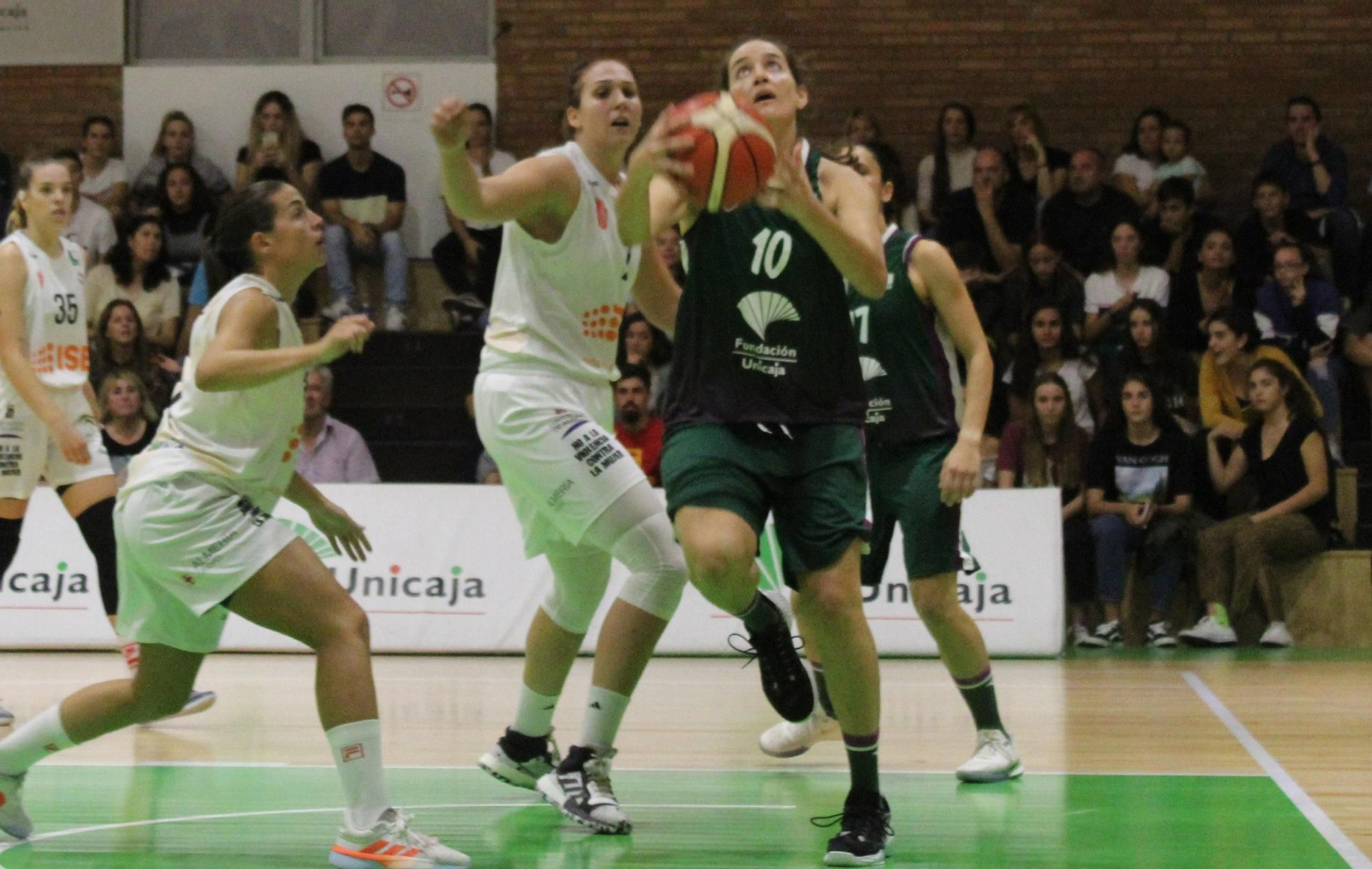 Vero Matoso, durante el partido. Vero Matoso, durante el partido.