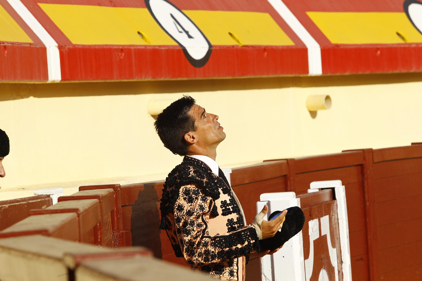 Imágenes de la corrida de toros de la Feria de Vera, con Morante de la Puebla, Emilio de Justo y Pablo Aguado