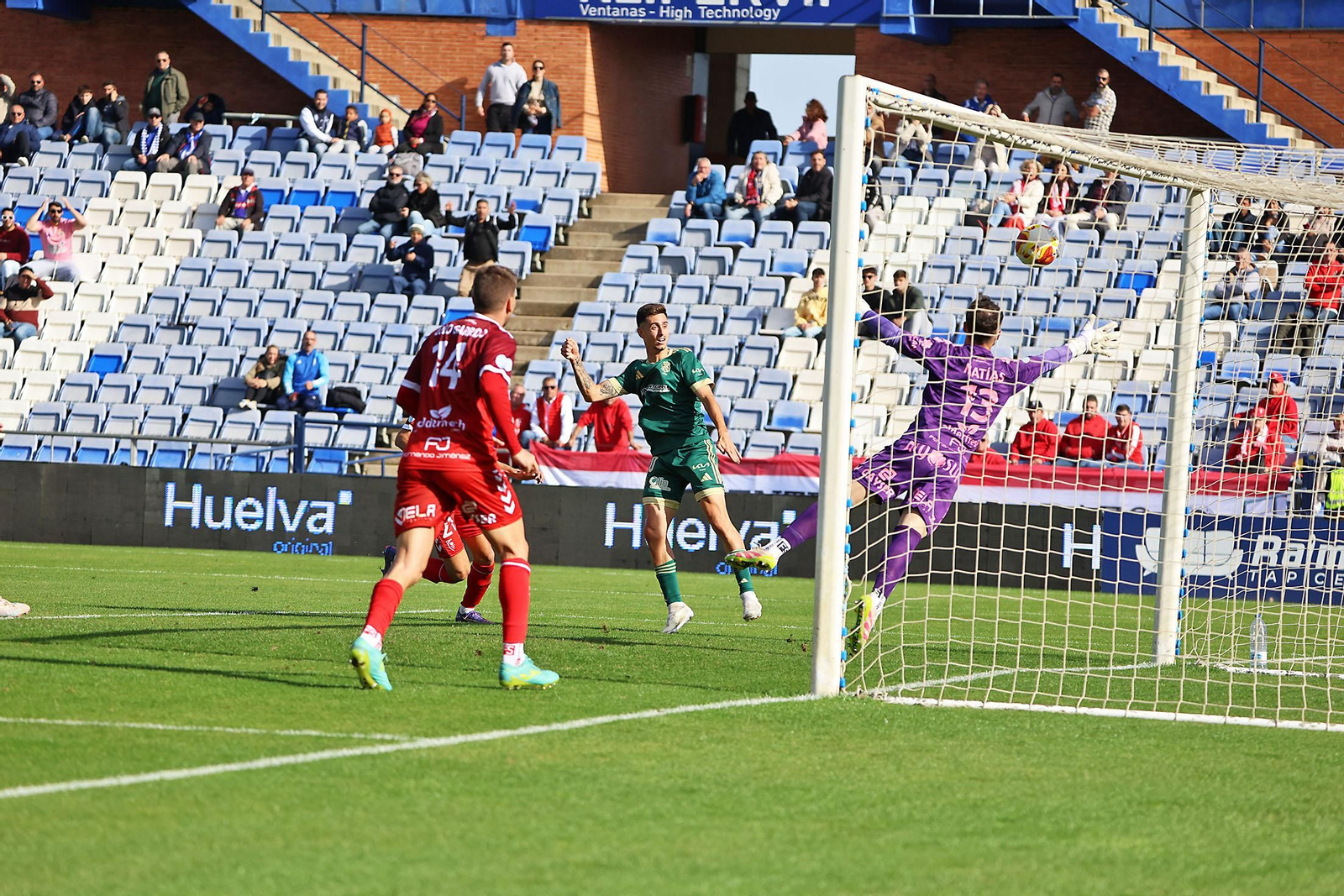 Las imágenes del Recreativo de Huelva - Atlético Antoniano
