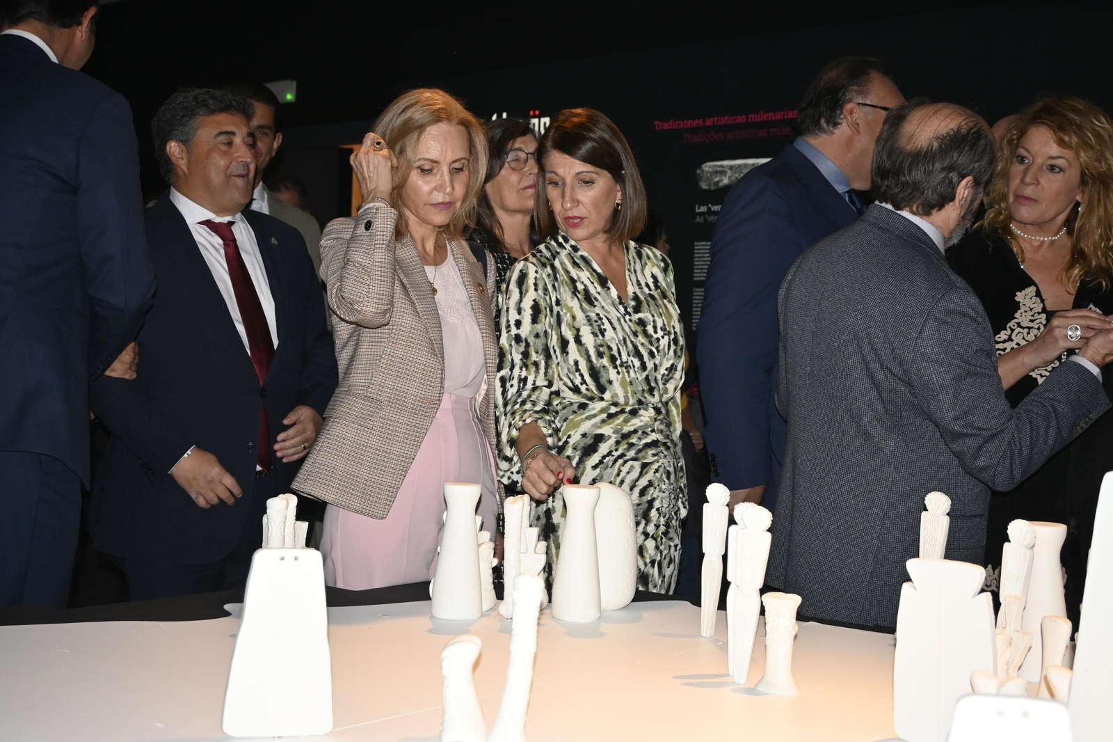 Presentación de la Exposición 'Ídolos. Miradas Milenarias' en el Museo de Huelva, en Imágenes