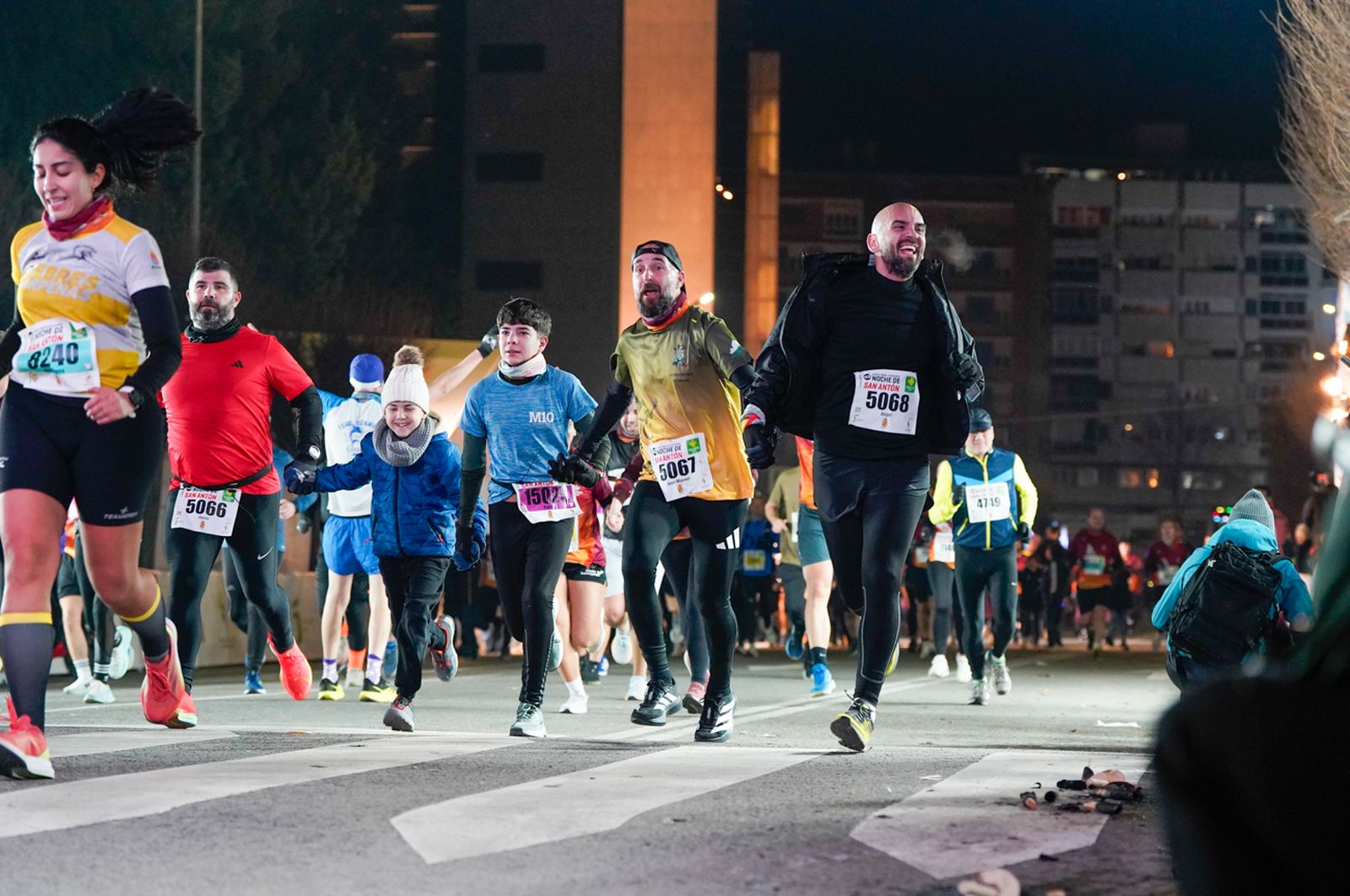 En imágenes: búscate en tu llegada a meta de la Carrera de San Antón 2026 (18)