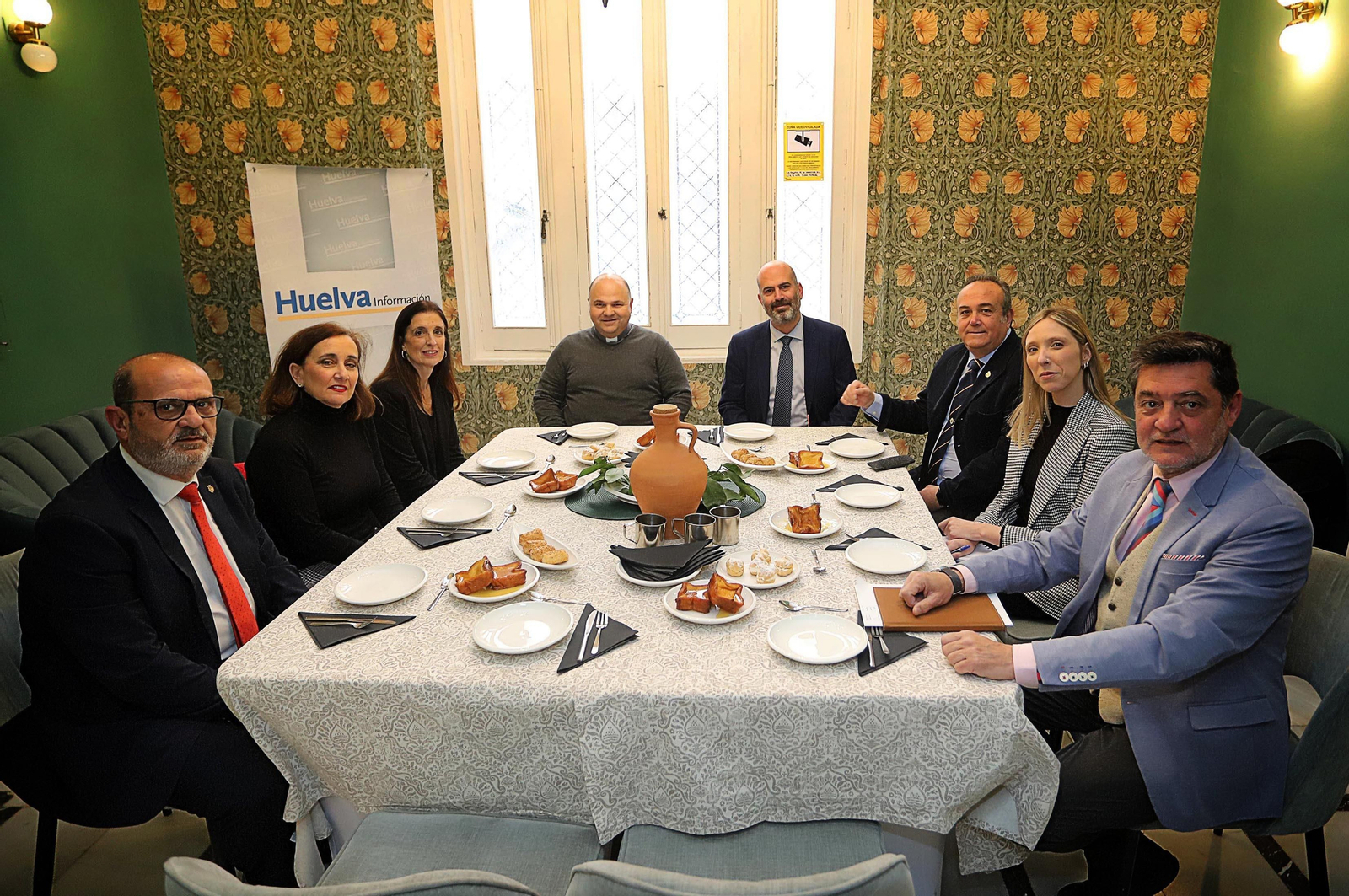 Imágenes de la tertulia cofrade "El Aguaó" de Huelva Información