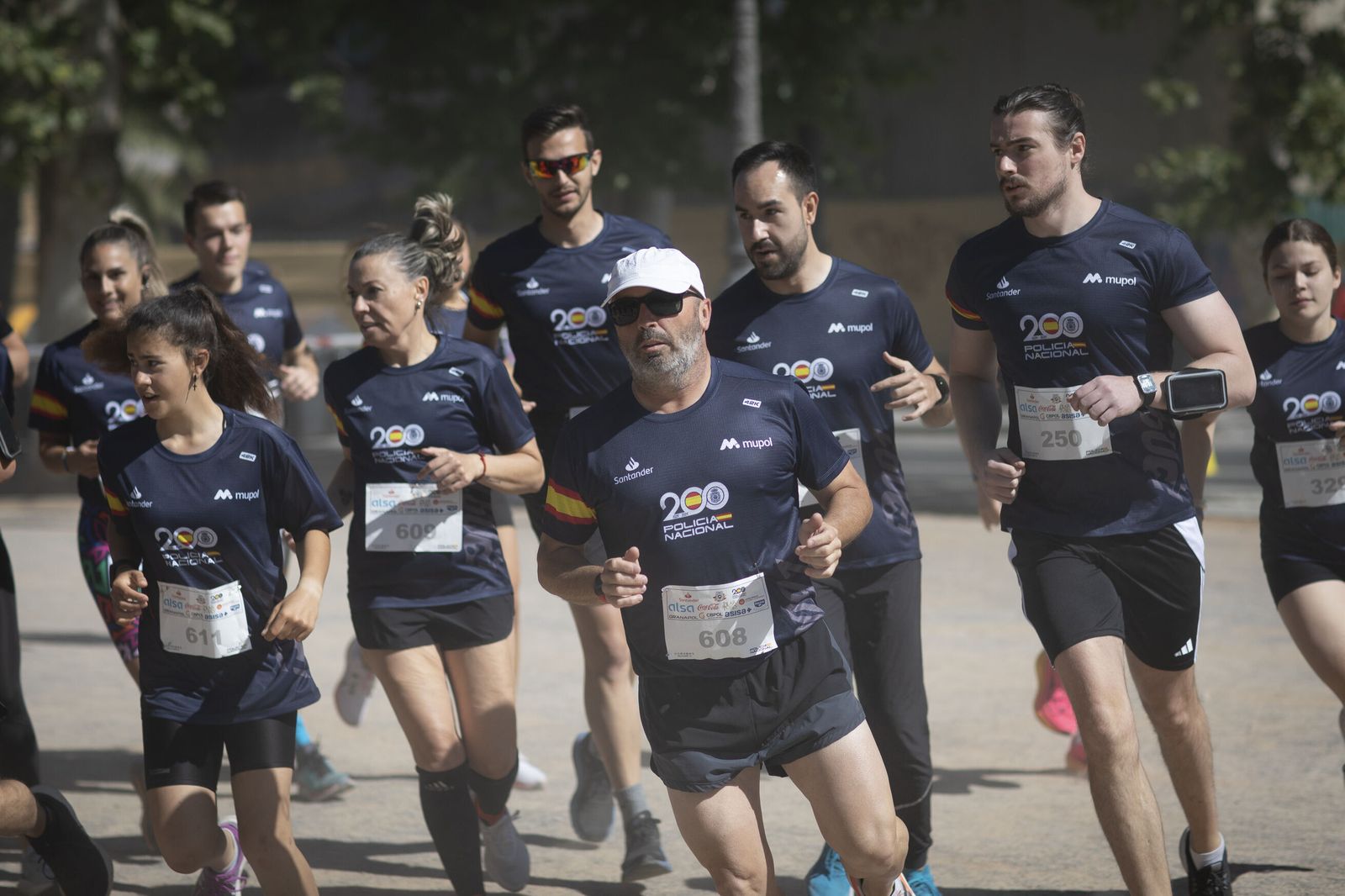 Encuéntrate en las imágenes de la carrera de la Policía Nacional 'Ruta 091'