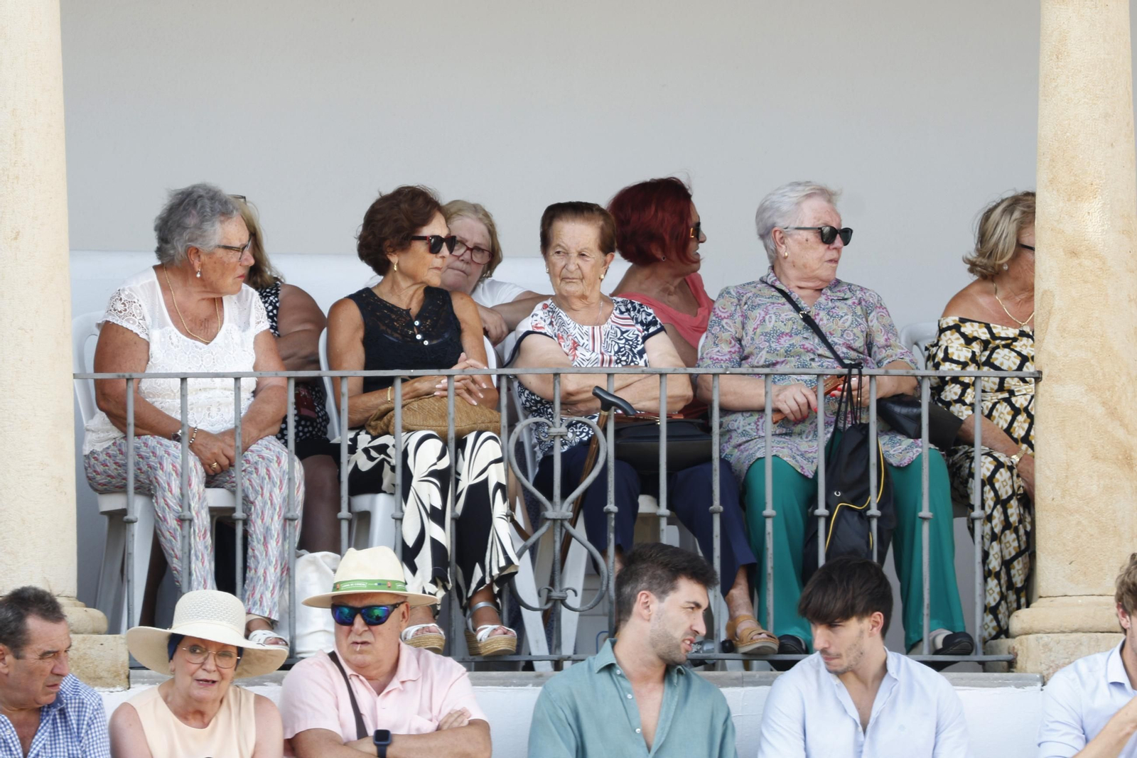 Búscate en la plaza de toros de San Roque durante la corrida de la Feria