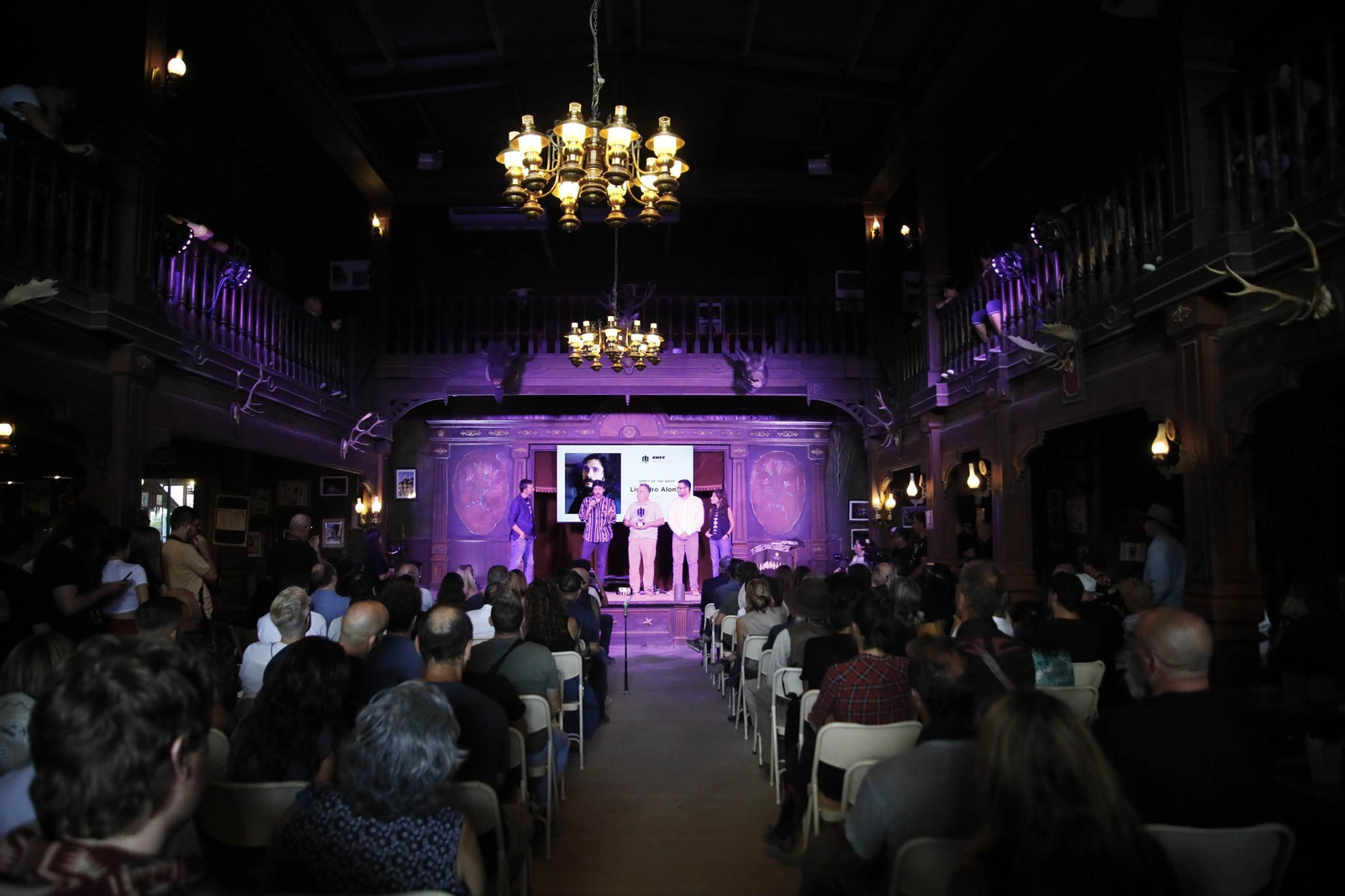 Entrega premio "Spirit of the West" al director Lisandro Alonso