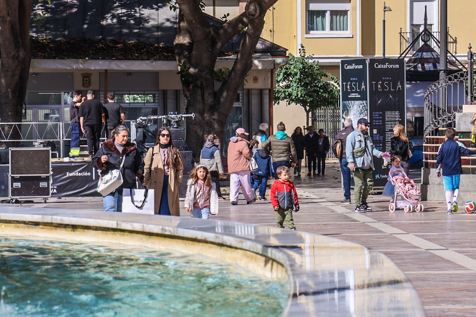 Fotografías de ambiente de la fría mañana en la ciudad