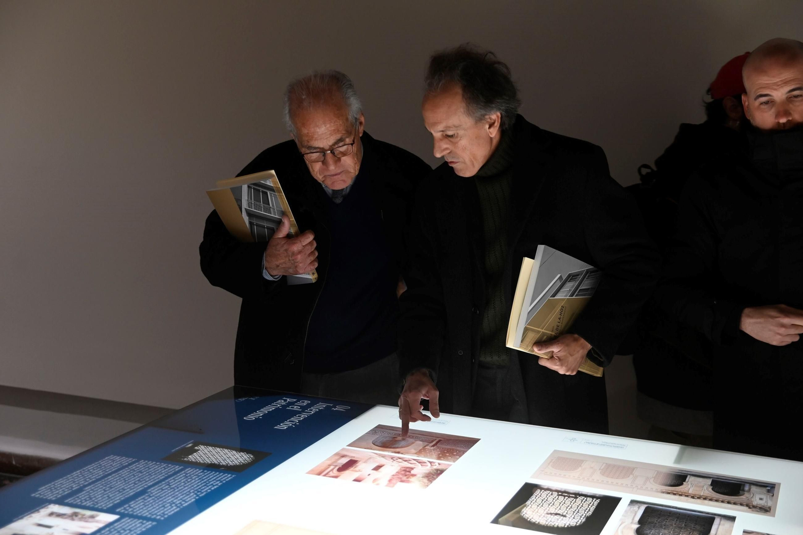 La exposición sobre la obra pública del arquitecto cordobés Rafael de La-Hoz, en imágenes