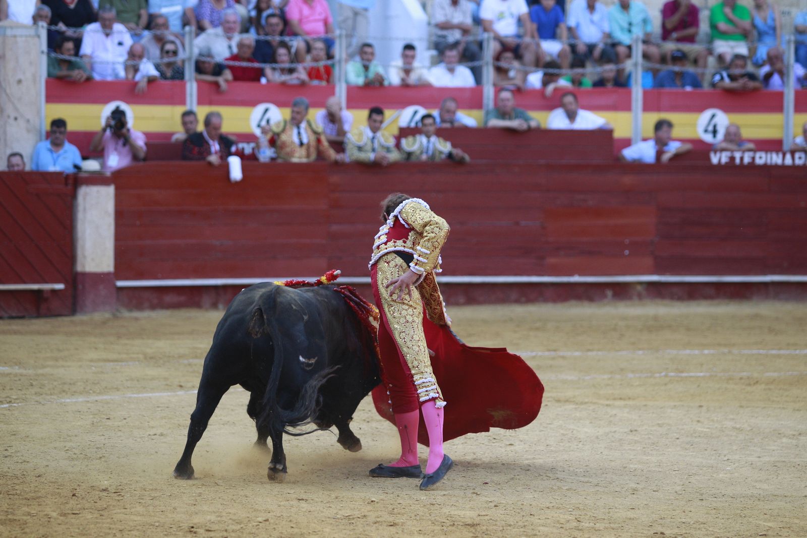 Imágenes de la corrida de toros del jueves en la Feria de Almería 2024