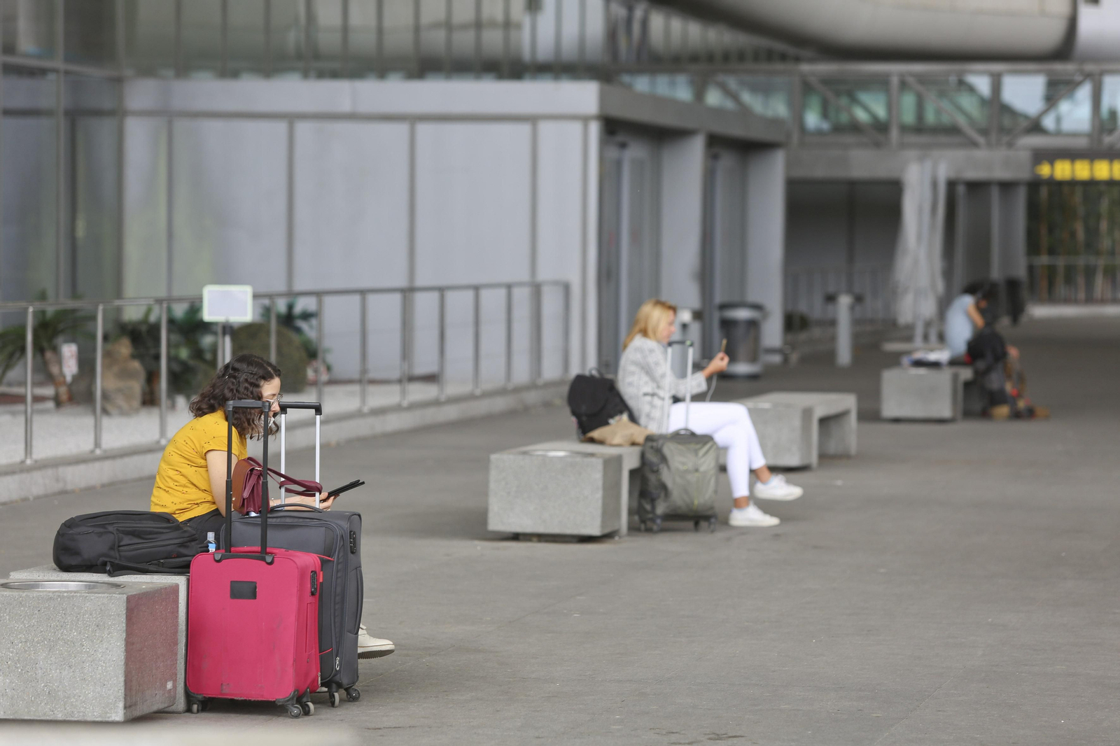 El aeropuerto de Málaga: A la espera de los primeros viajeros en el plazo de un mes