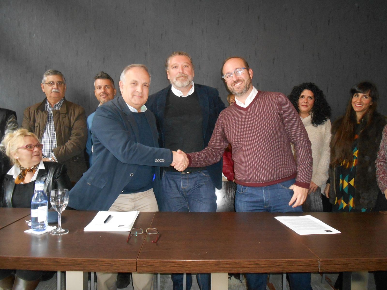 Fernández e Izco cierran el acuerdo entre Andalucía por Sí y PA.