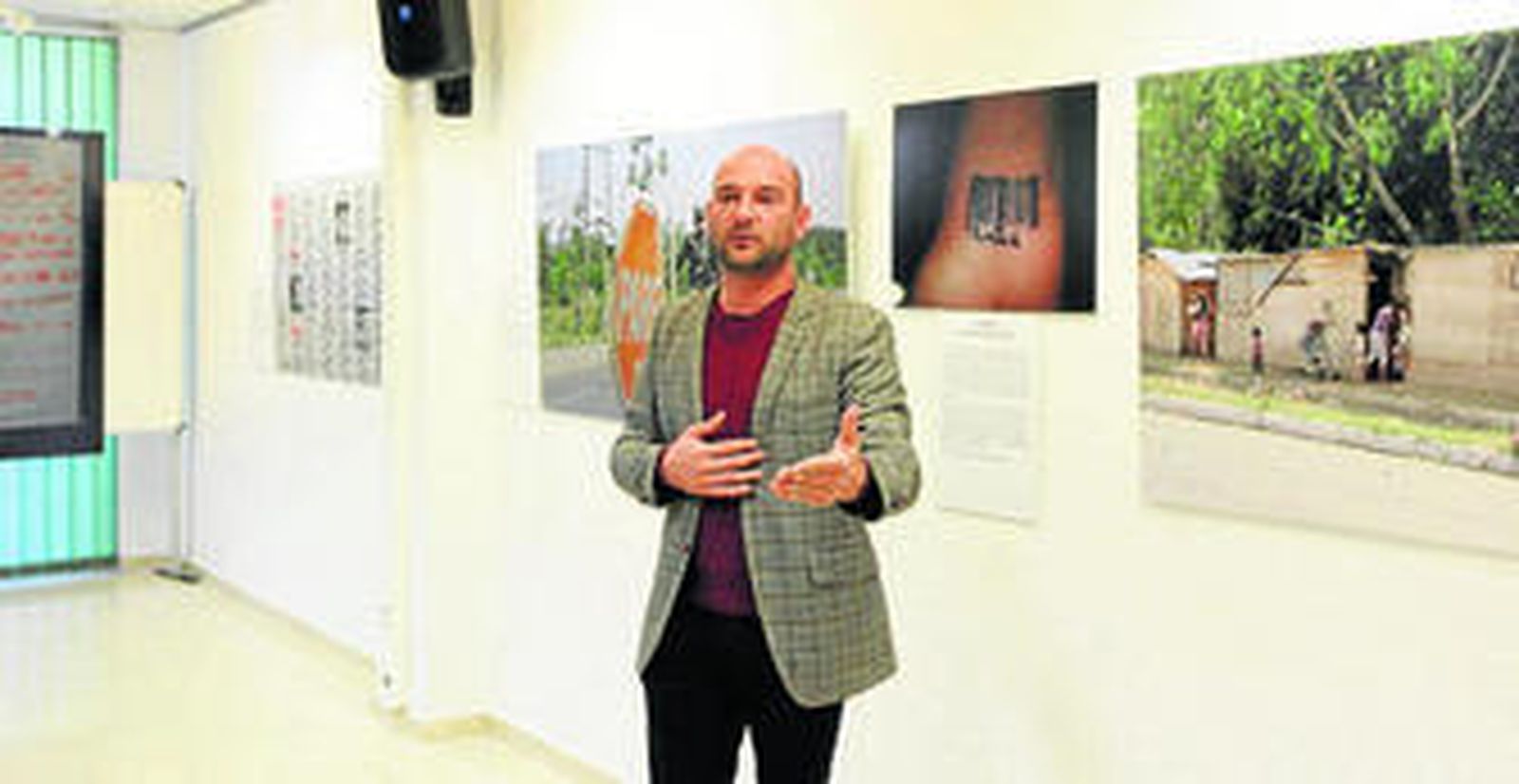 Juan Nicolás, comisario de la exposición.