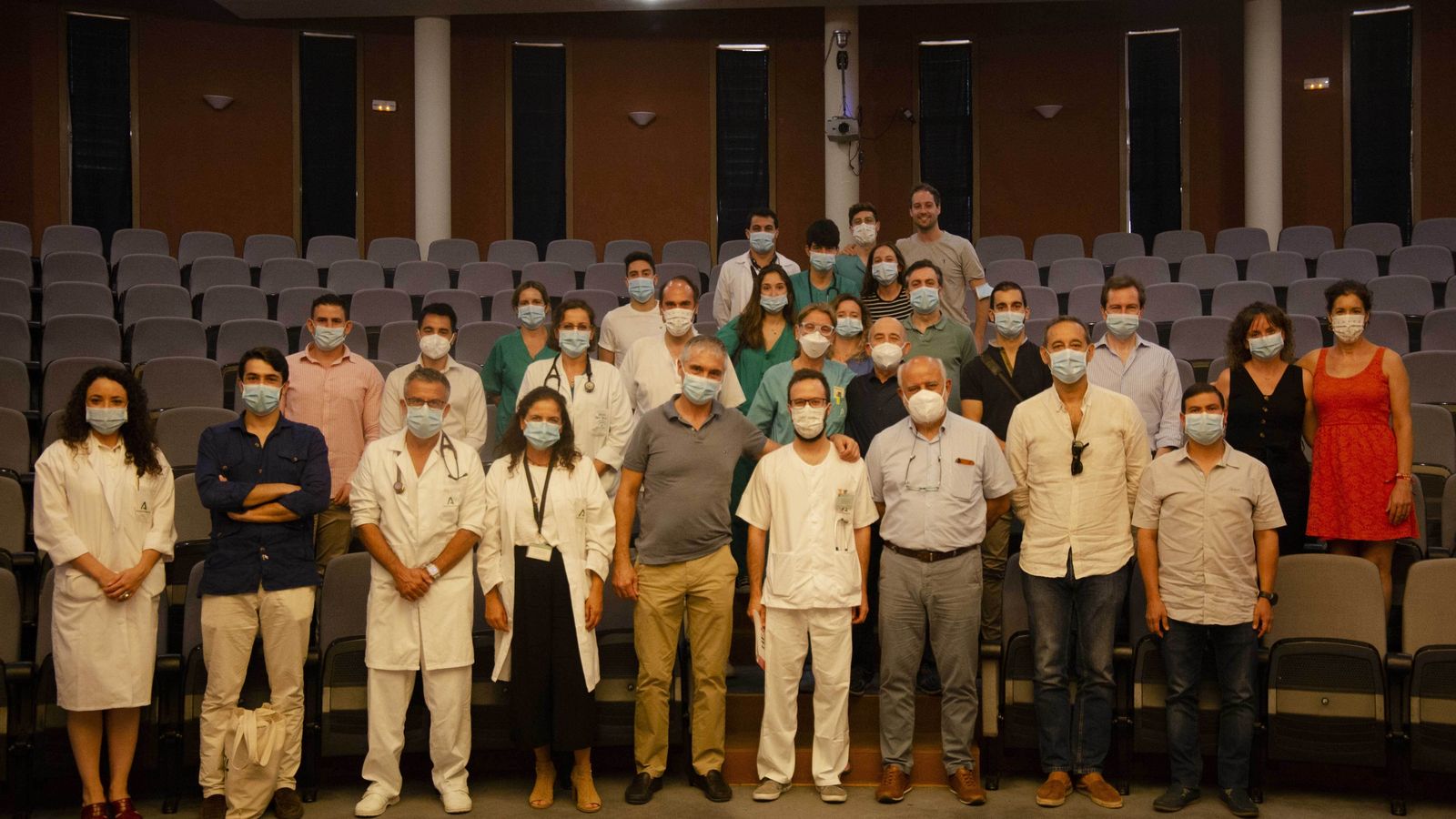 Los integrantes en el foro.