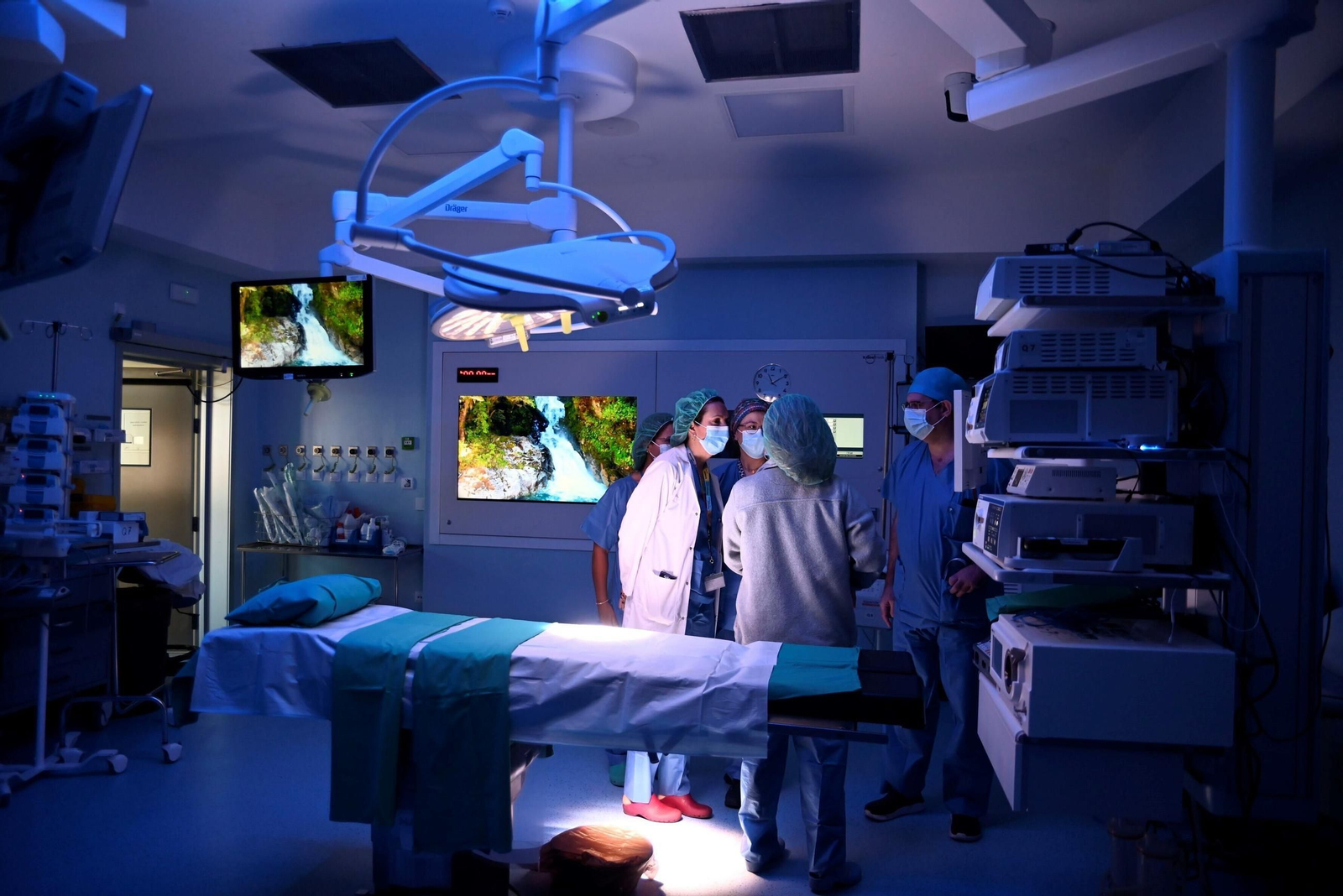 Profesionales en un quirófano