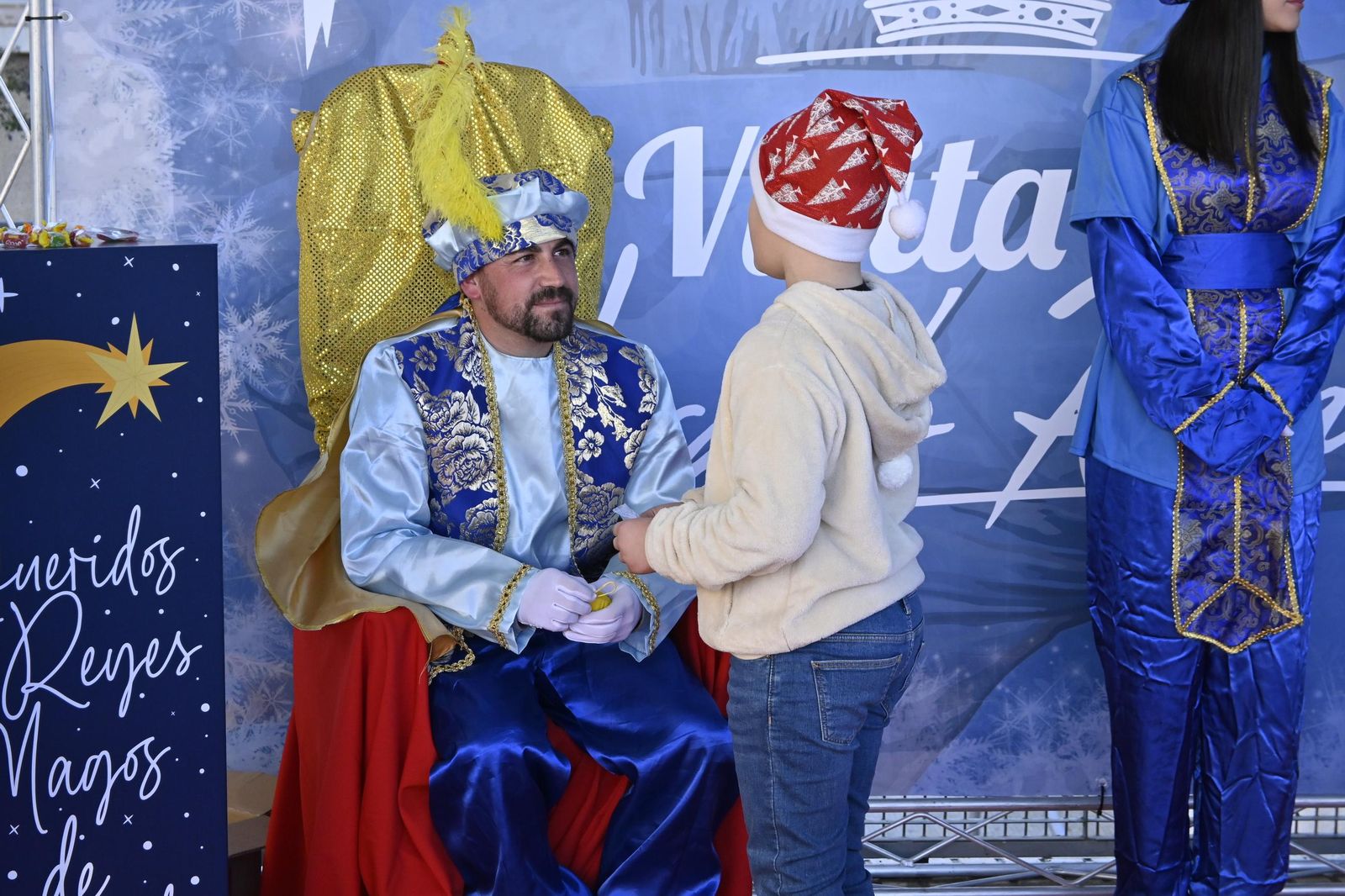 Recogida de cartas del paje real en la plaza Miguel Raya en el Molino, en imágenes