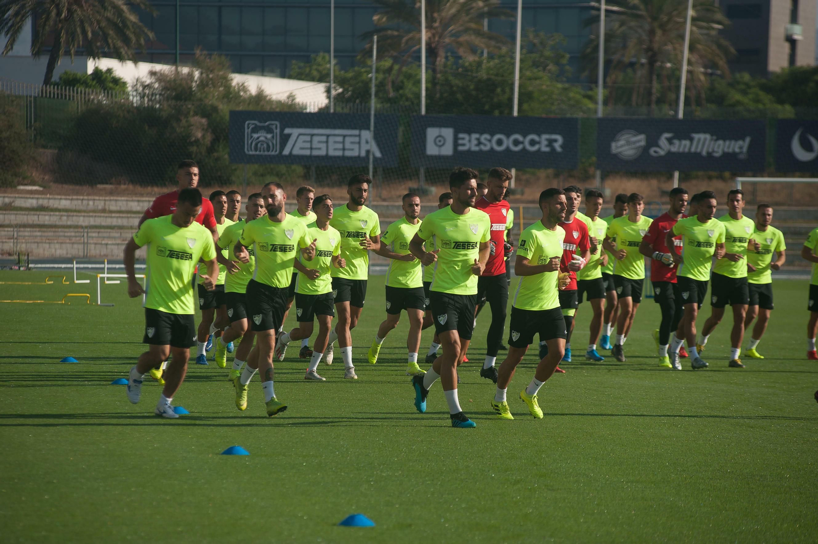 Las fotos del entrenamiento del Málaga CF a puerta abierta Las fotos del entrenamiento del Málaga CF a puerta abierta