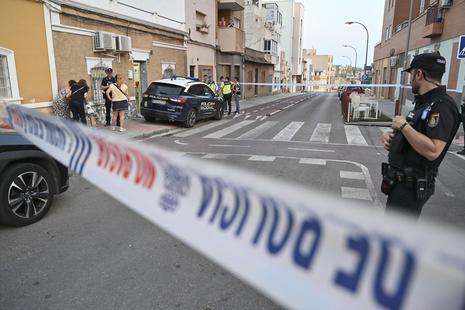 Detenido un hombre por el presunto asesinato machista de su mujer en Almería.