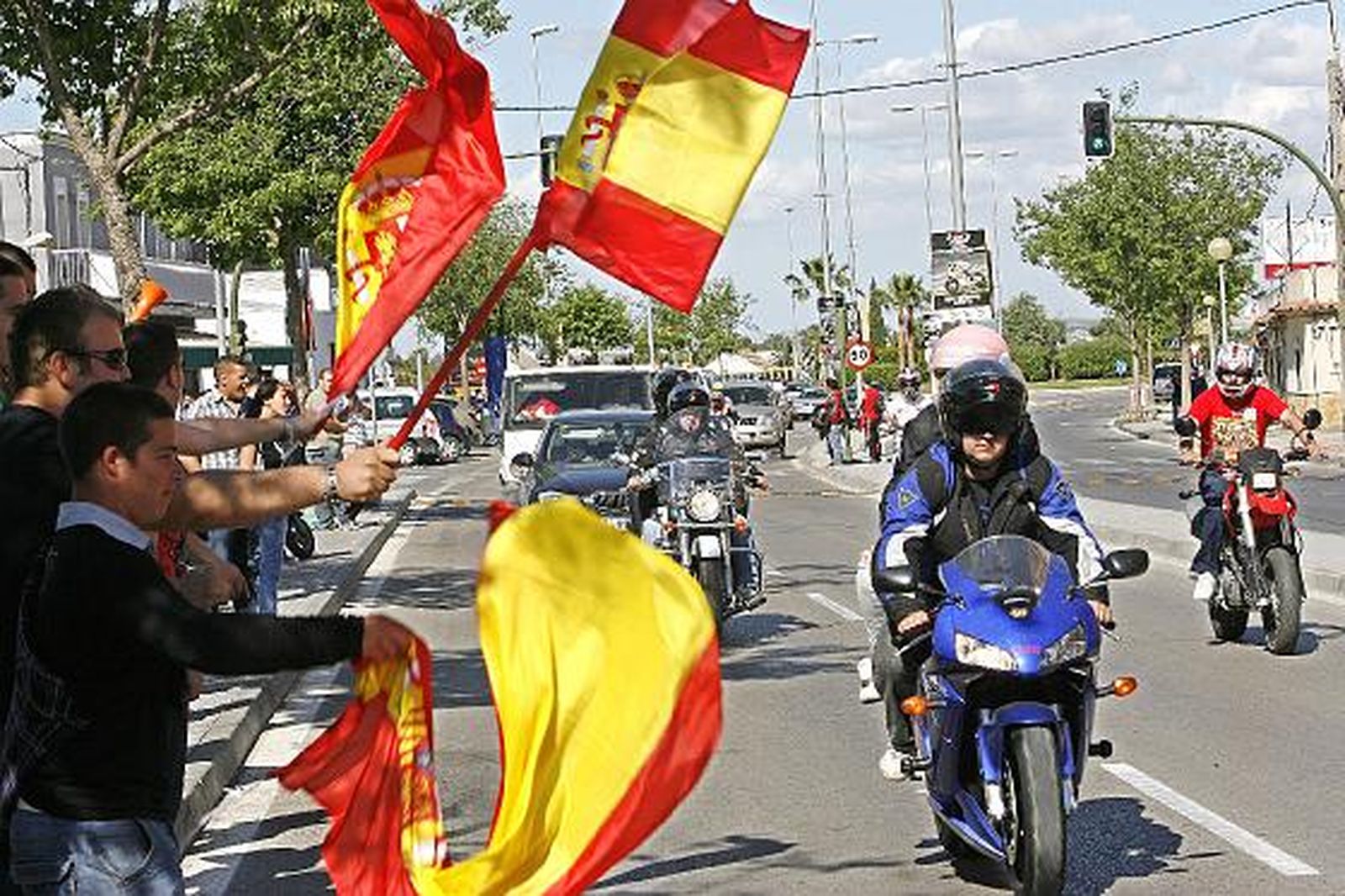 Miles de motos inundan las carreteras de la provincia. 

Foto: Pascual y Juan Carlos Toro