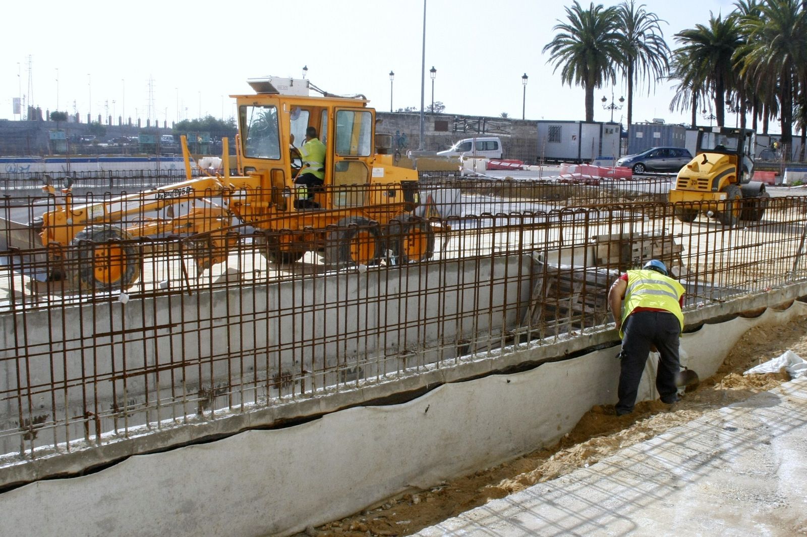 Más movimiento desde hoy en las obras del parking de Pozos Dulces