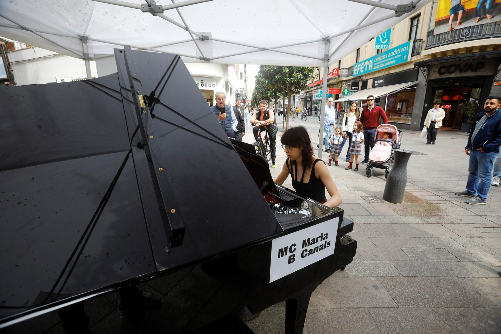 Córdoba se llena de música con la iniciativa 'Pianos en la calle'