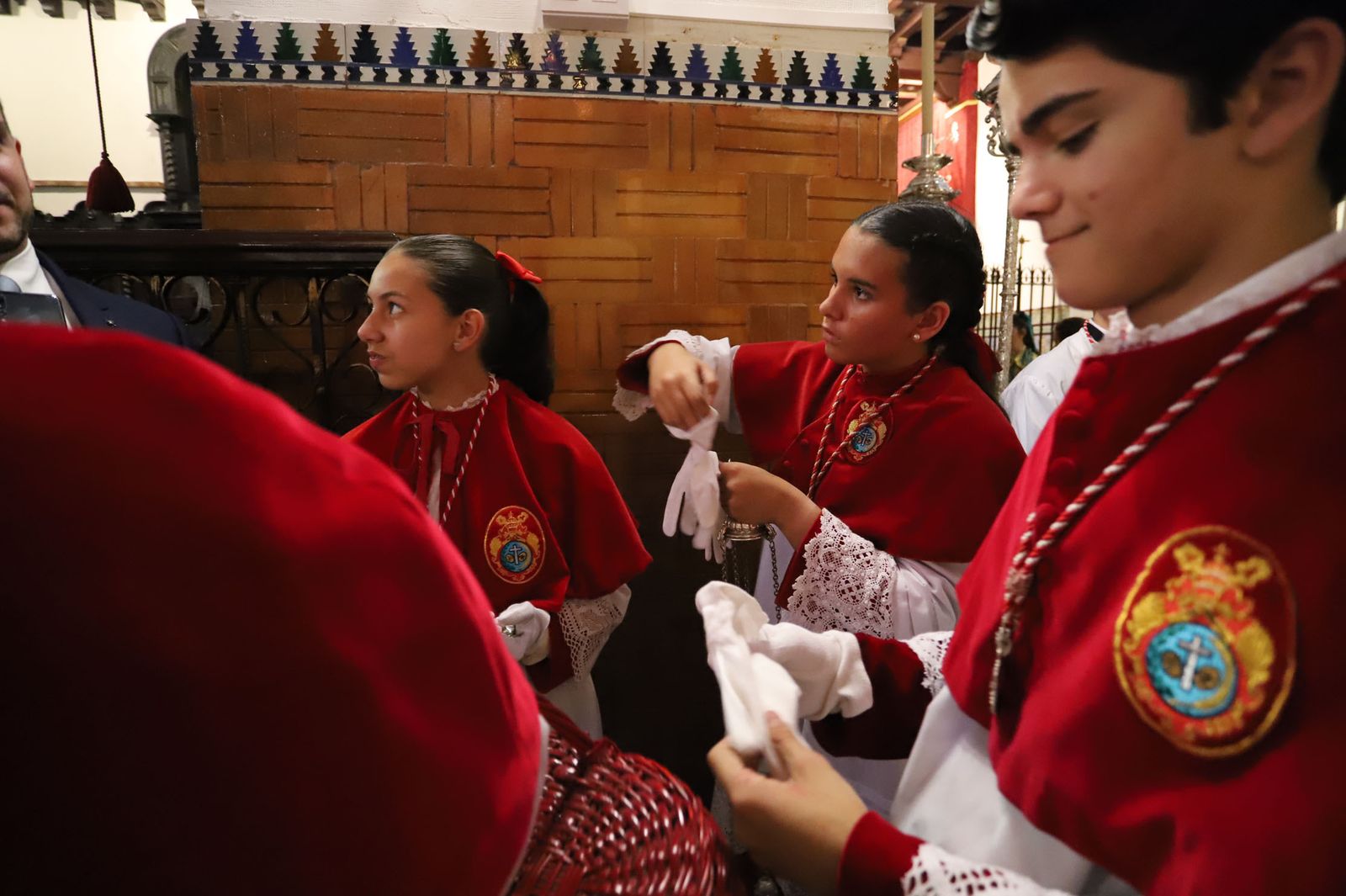 Imágenes del recorrido de la Borriquita  por las calles de Huelva